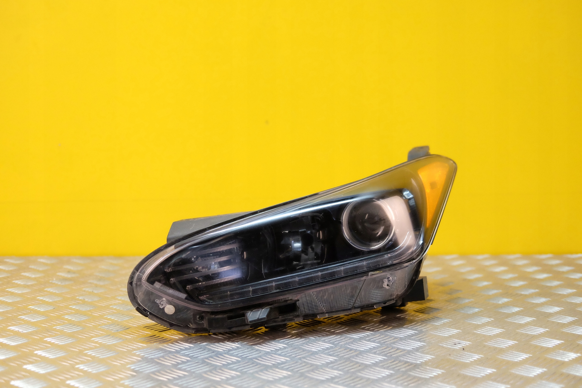 HYUNDAI ВЕЛОСТЕР 2018- ФАРИ ФАРА LED L USA