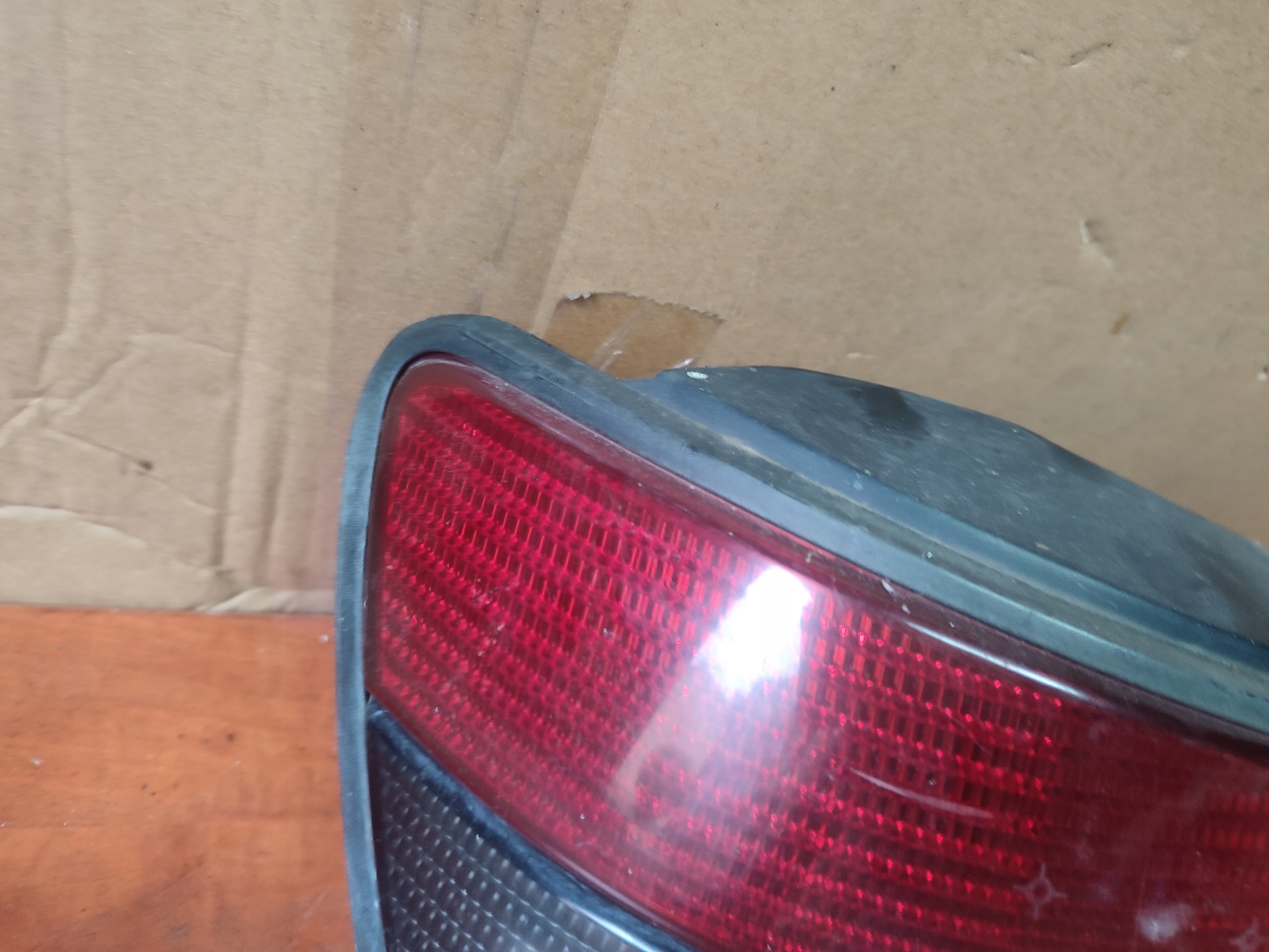 light left rear part rear left Peugeot 306 and
