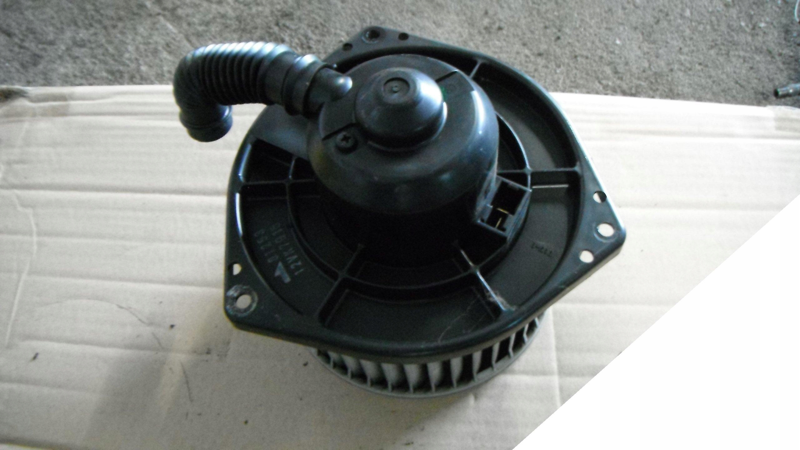 ALMERA N15 95-00r WENTYLATOR DMUCHAWY