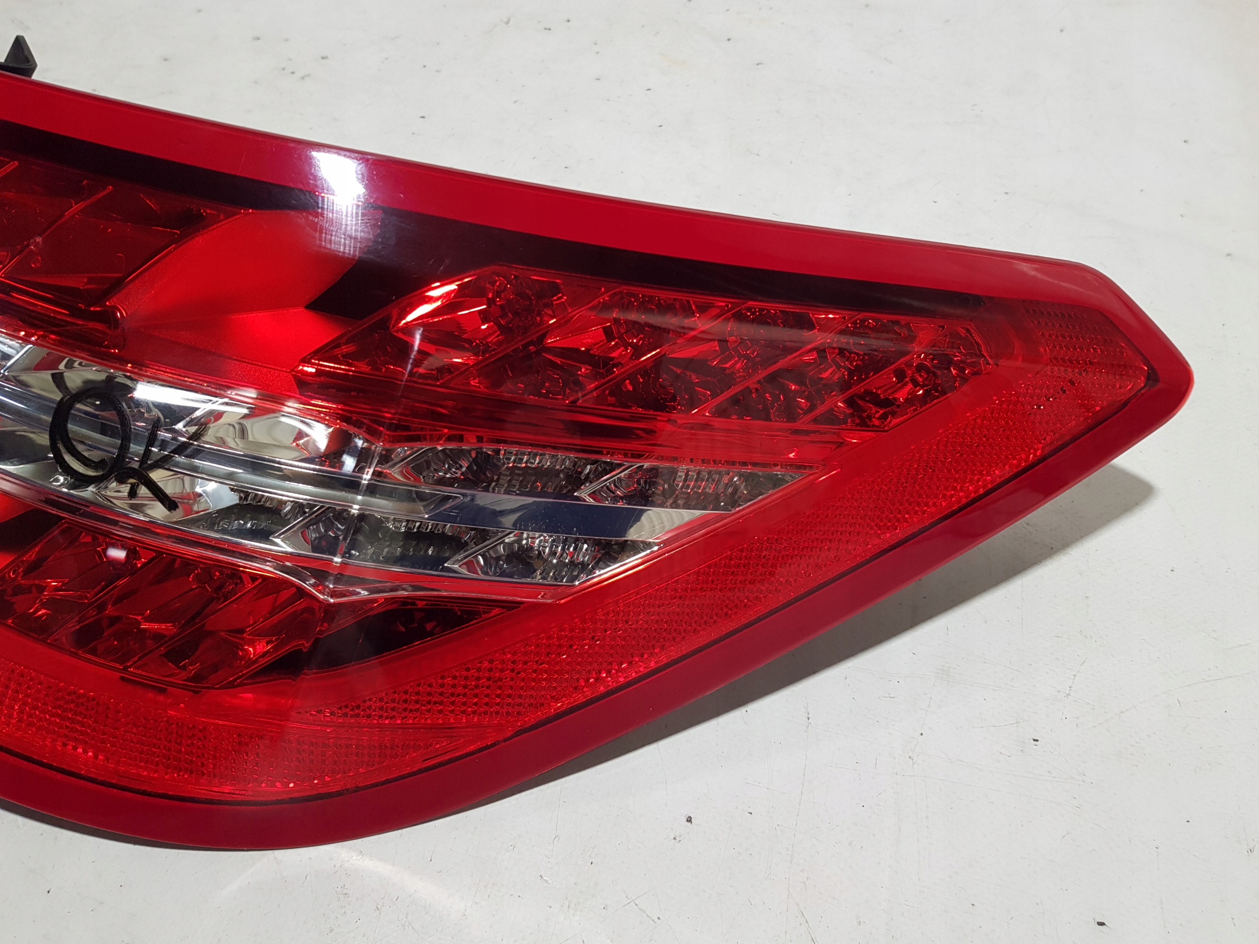 MERCEDES E COUPE CABRIO W207 C207 light right rear part rear left LED 2079060258