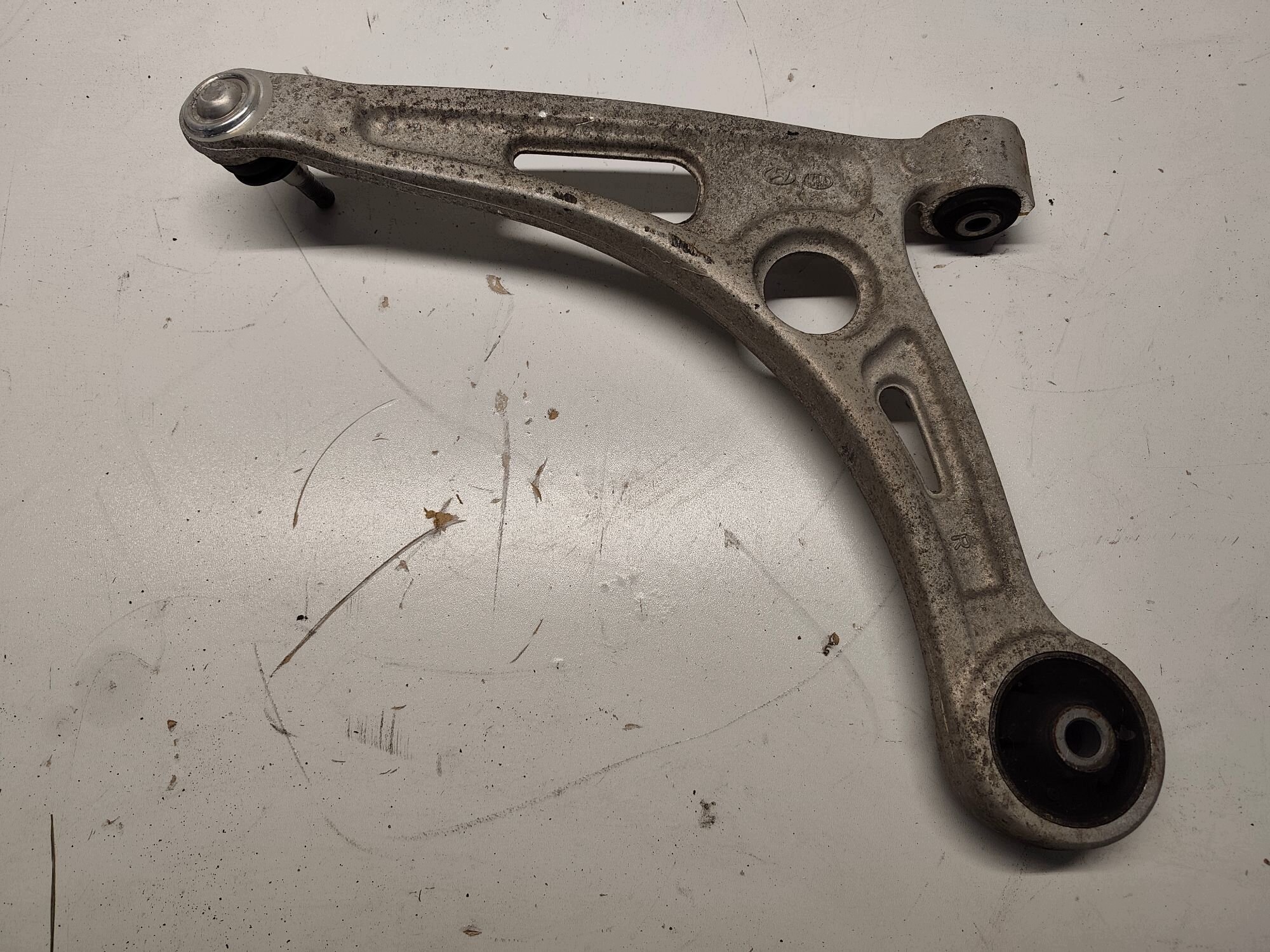 KIA NIRO EV arm right front front 17-22