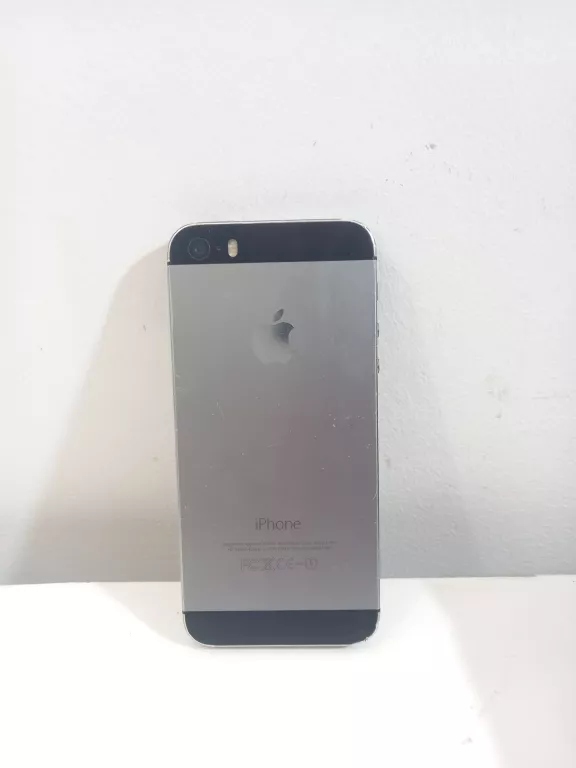 Смартфон Apple iPhone 5s 1 ГБ / 16 ГБ 4G (LTE) злотый