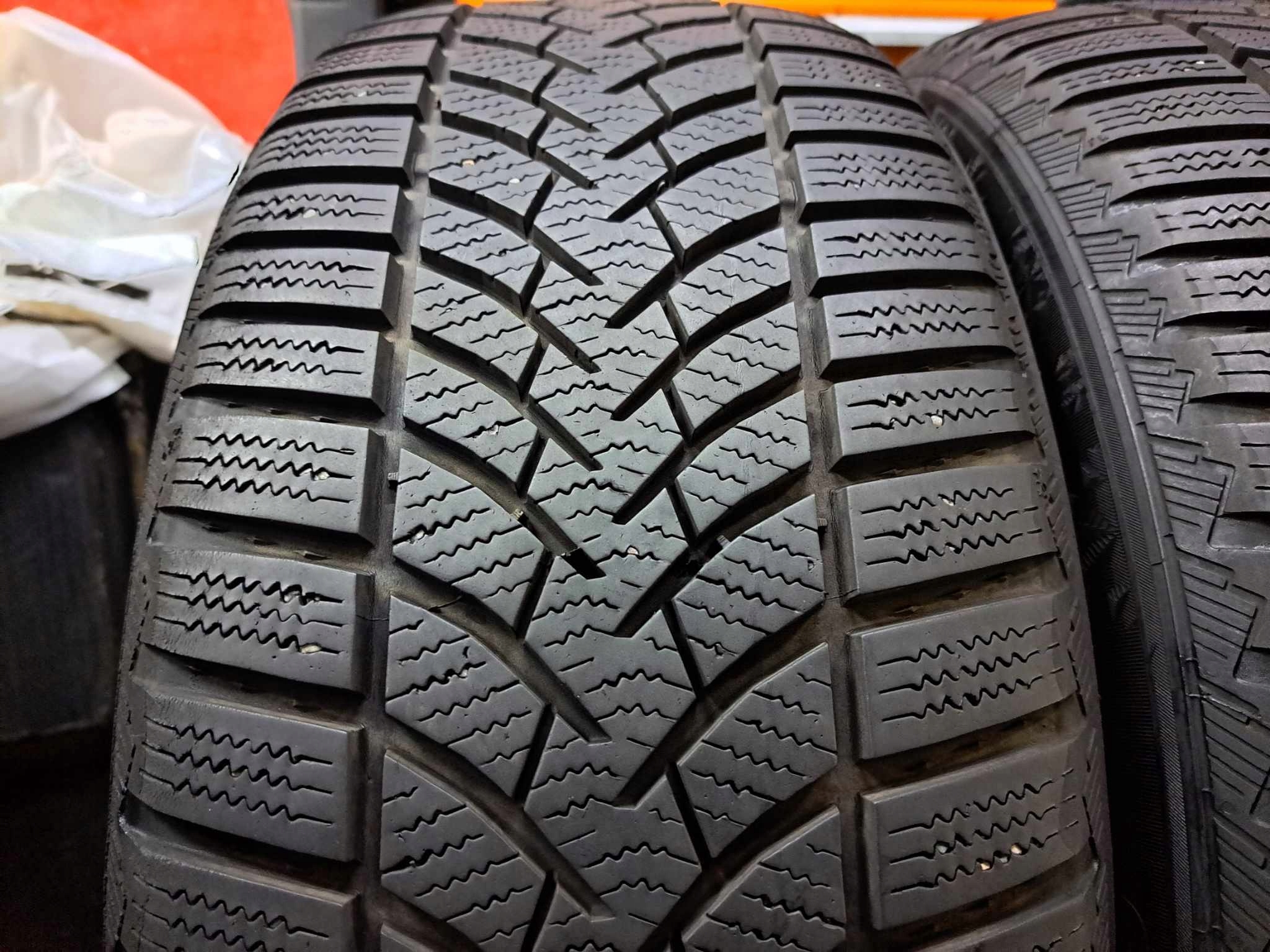 215/55R16 93H Semperit Speed- Grip 3 CENA ZA PARĘ 2018r 6mm Sezon zimowe