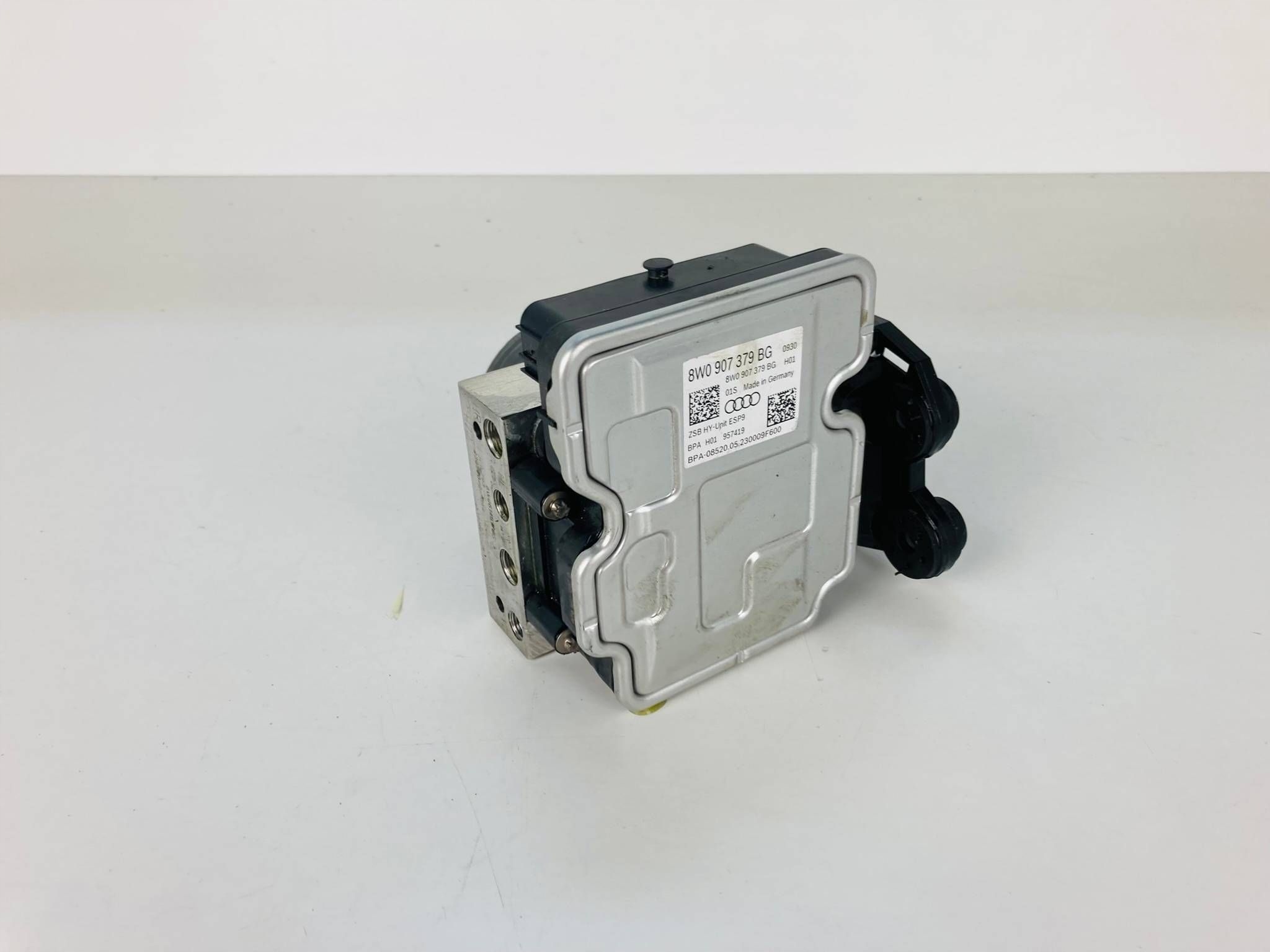 AUDI A5 F5 8W pump ABS control unit 8W0907379BG
