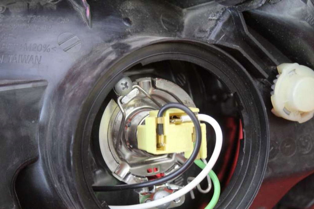 REFLEKTOR right light front EU 323-1115R KIA SPORTAGE 2 II 08-10