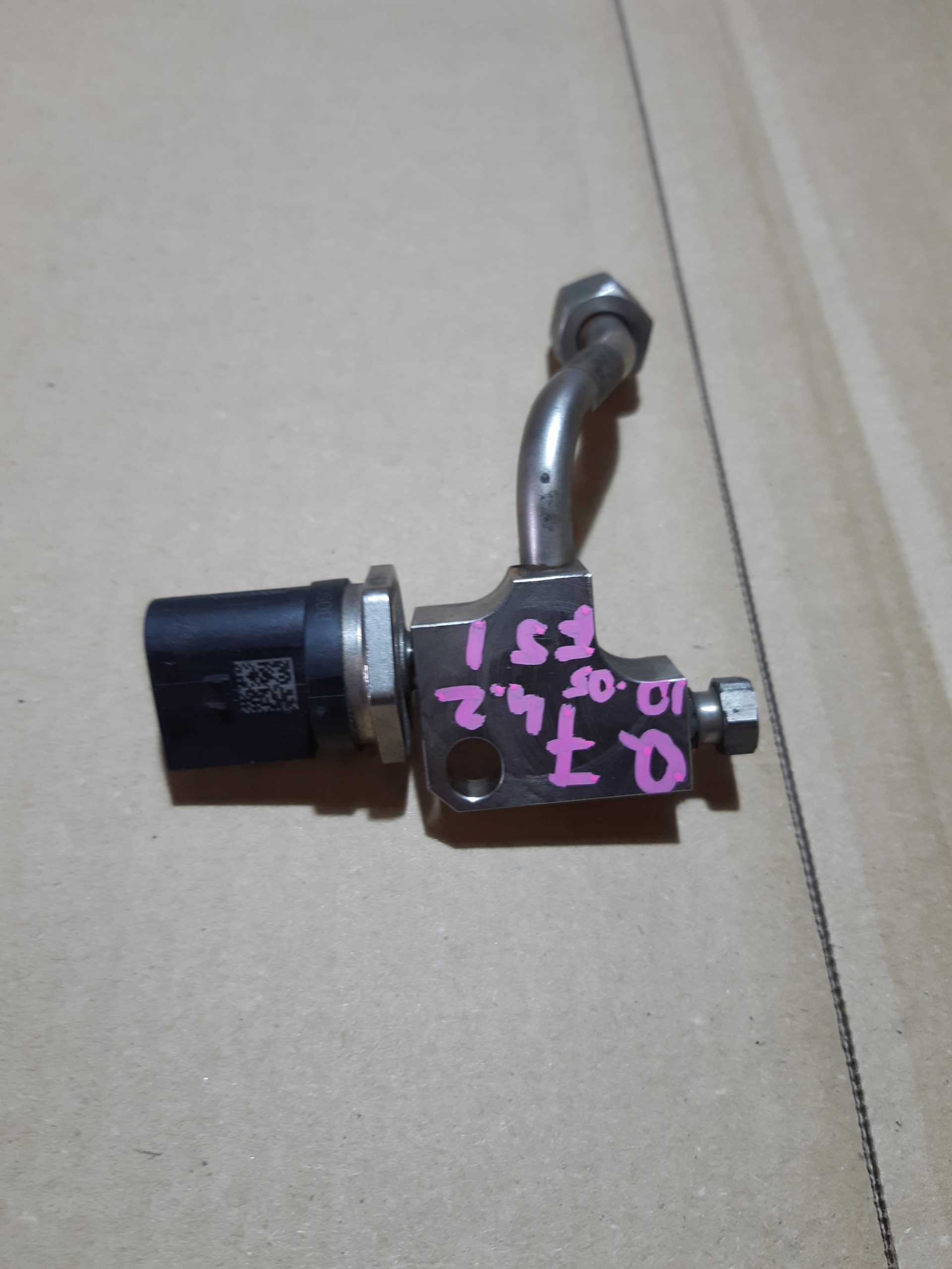 AUDI Q7 4L 4.2 FSI fuel line sensor 079127501S