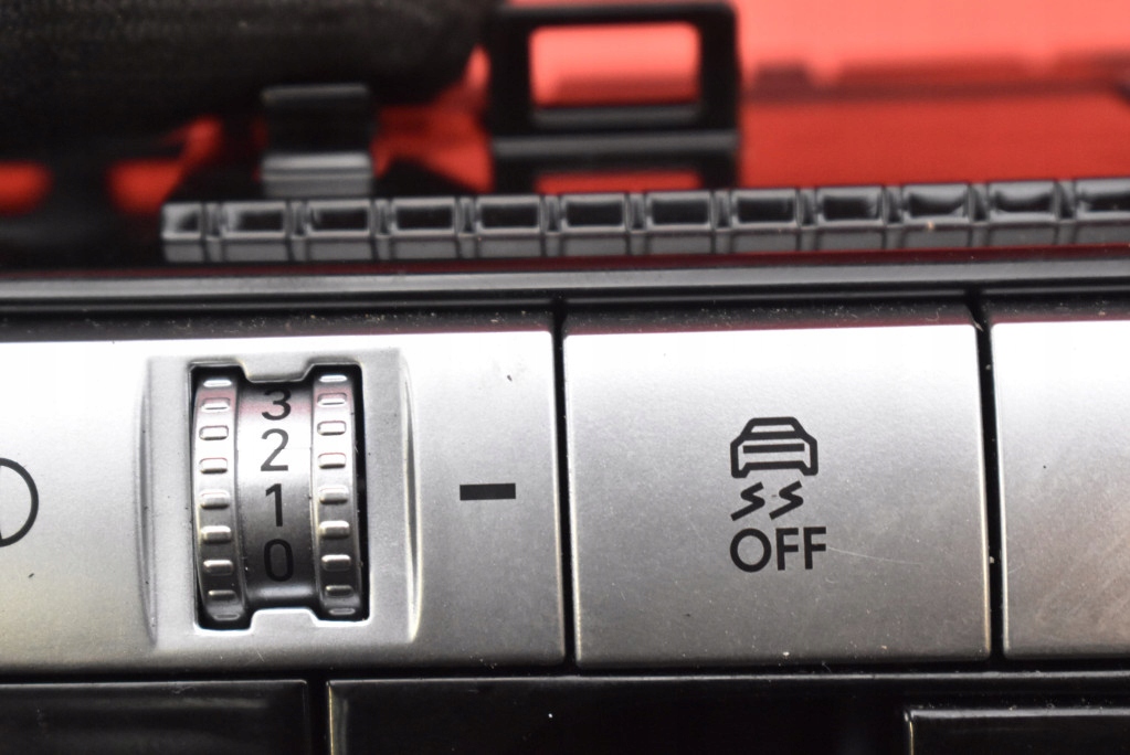 PANEL button electric brake 93700-GI000 HYUNDAI IONIQ 5 V 21