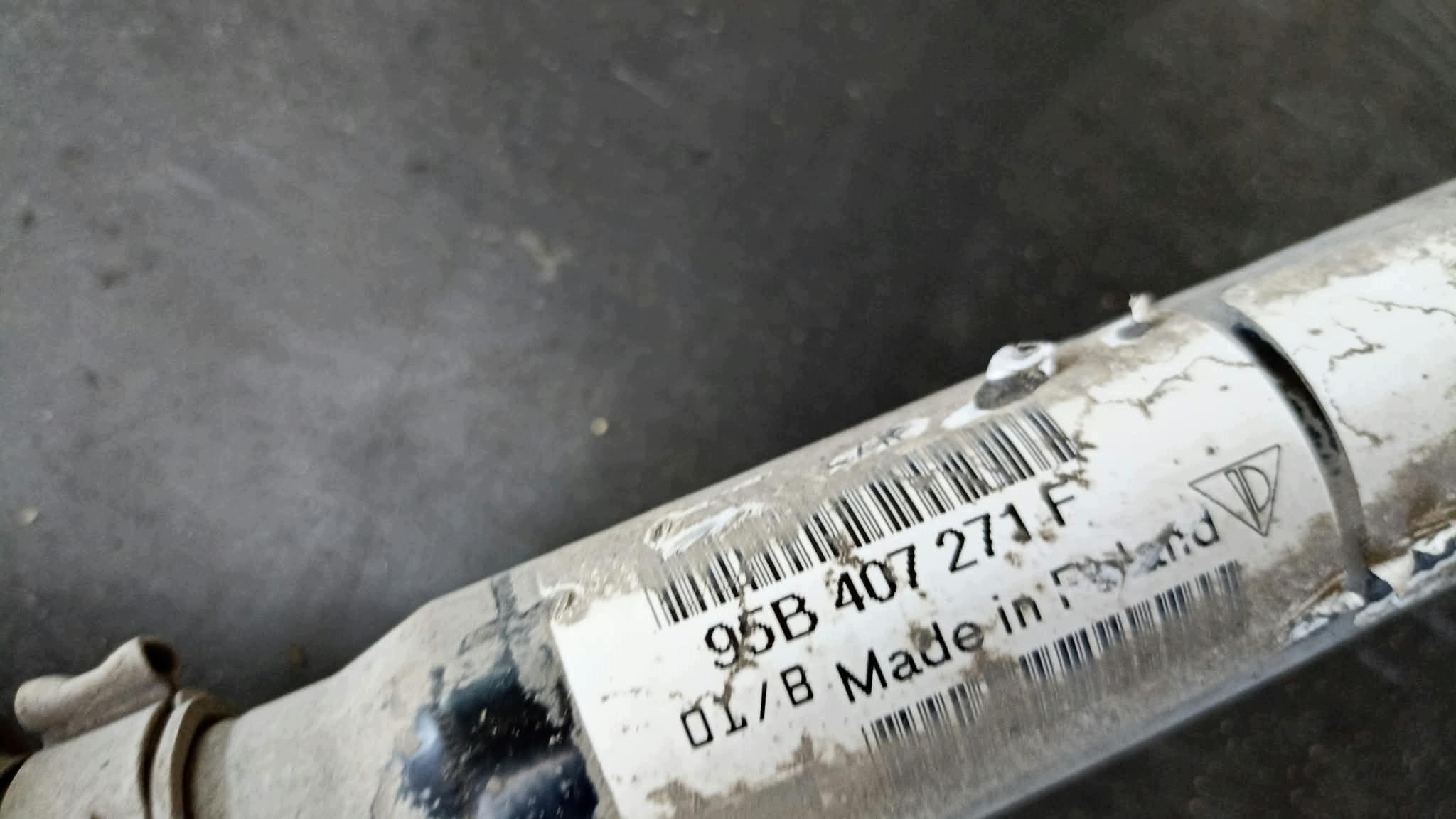 PORSCHE MACAN 95B semi-axis front 95B407271F