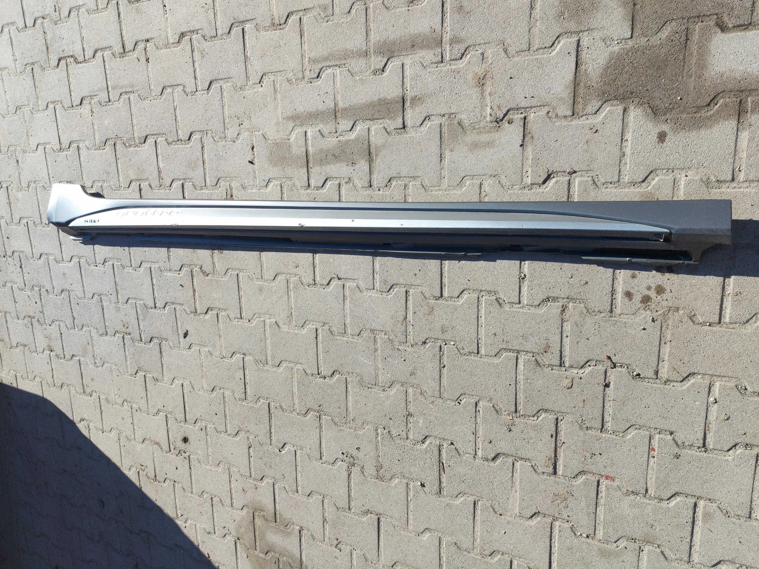 AUDI A6 C8 4K9 Allroad Kombi moulding cap threshold right