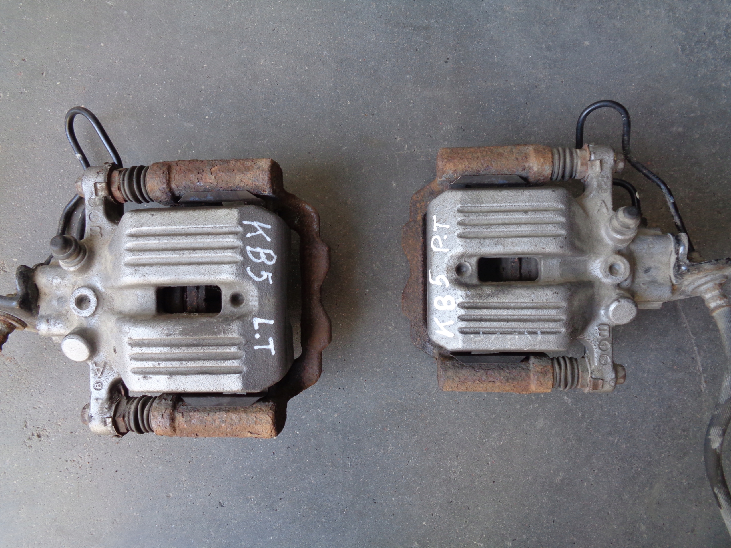 caliper rear part left right HONDA LEGEND IV KB1 LIFT KB2