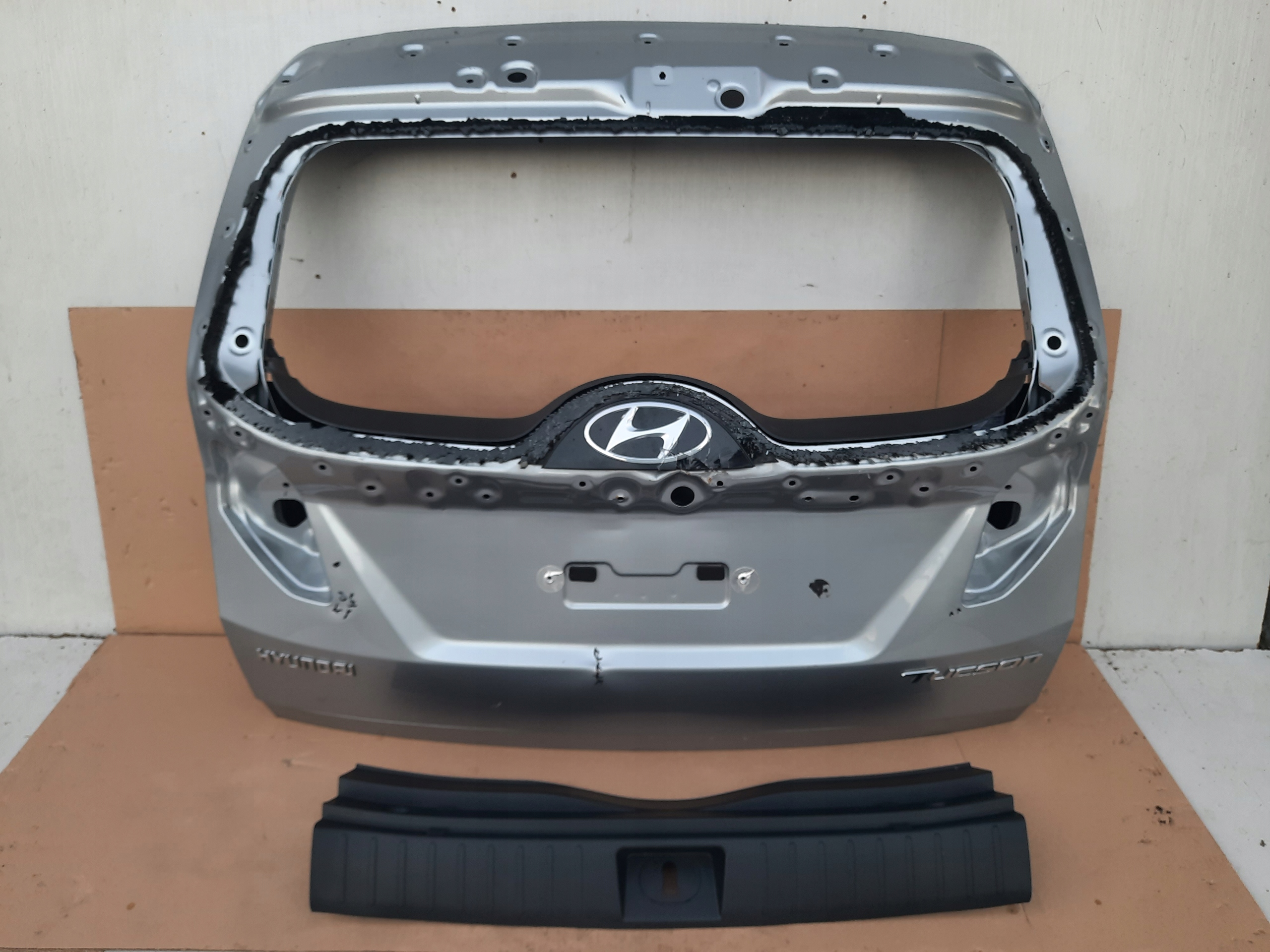 HYUNDAI TUCSON IV 4 21- KLAPA POKRYWA TYŁ OSŁONA