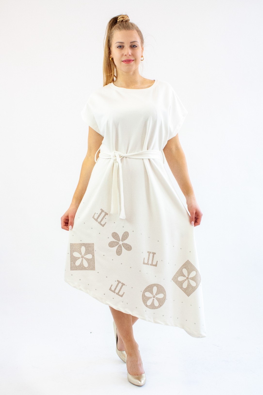 Asymetrické šaty s flitry, krémová barva