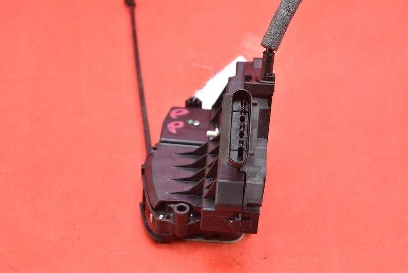 lock door right front front EU BM5A-A21812-BC FORD FOCUS MK3 11-15