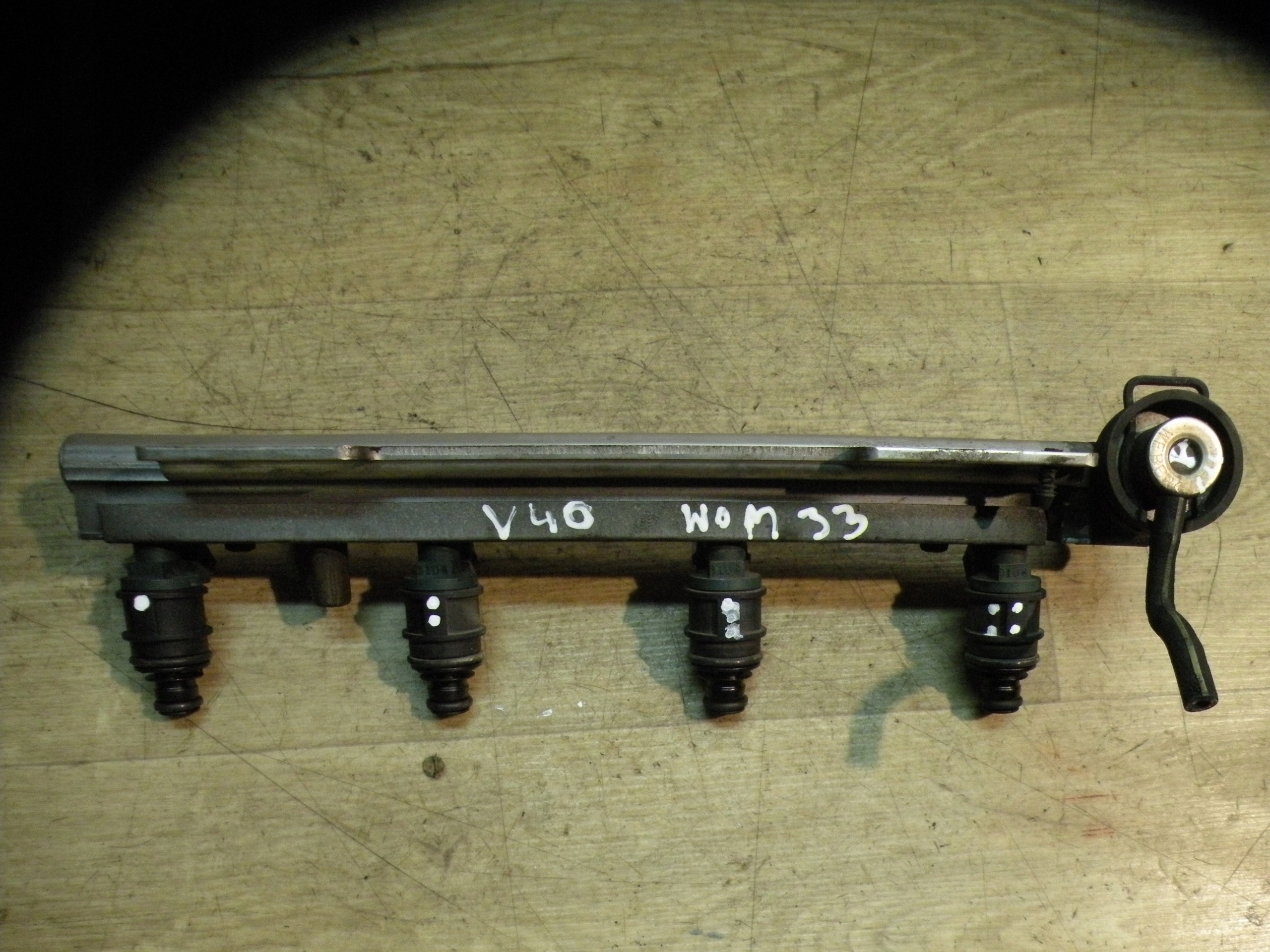 8624018 - Volvo S40 V40 1.8 B 99-03 впрыски + регулятор топлива