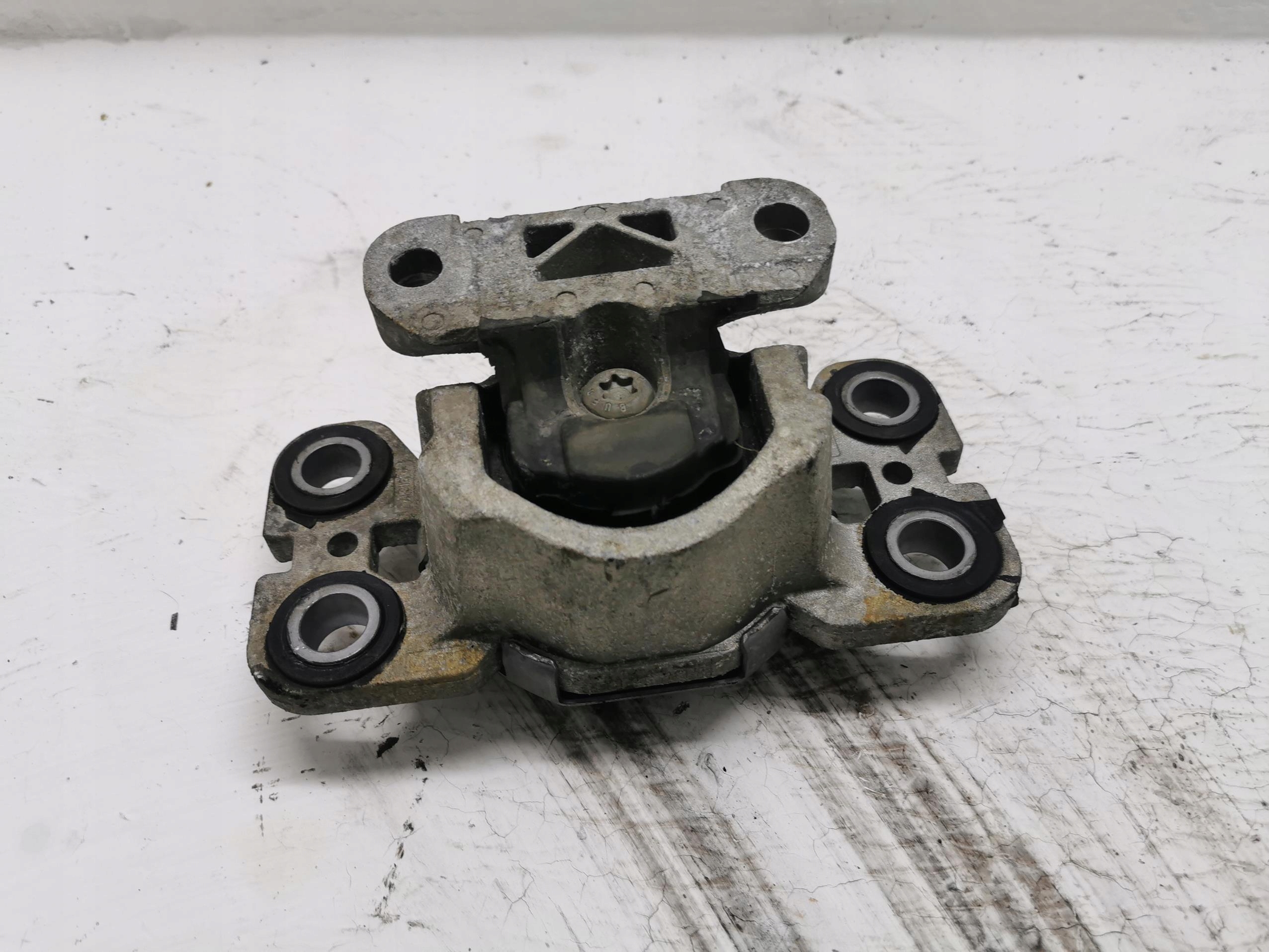 engine mount VOLVO V60 II 10-18 2.4D