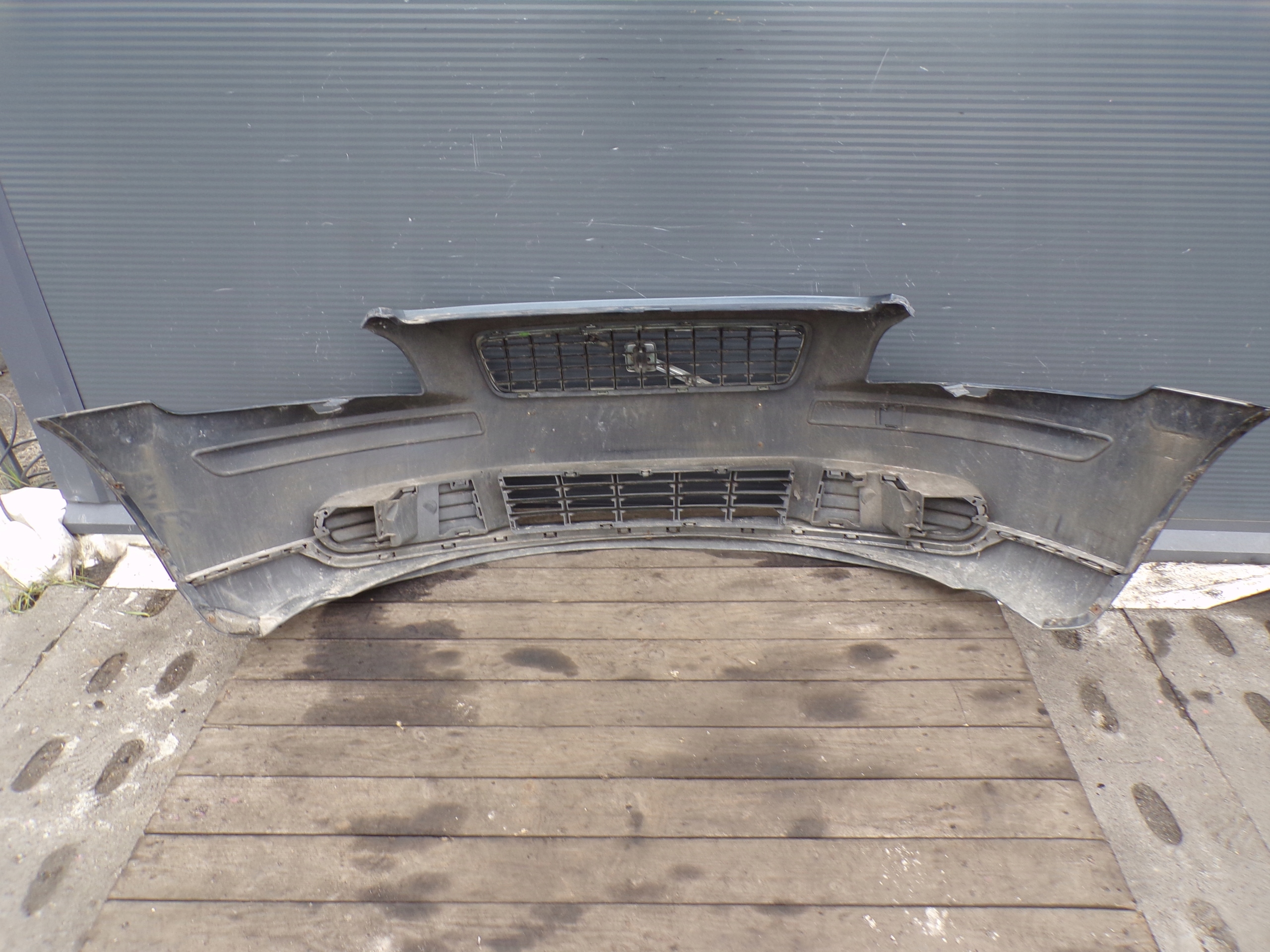 front bumper front VOLVO V50 S40 II SPRZYSKIWACZE (1)