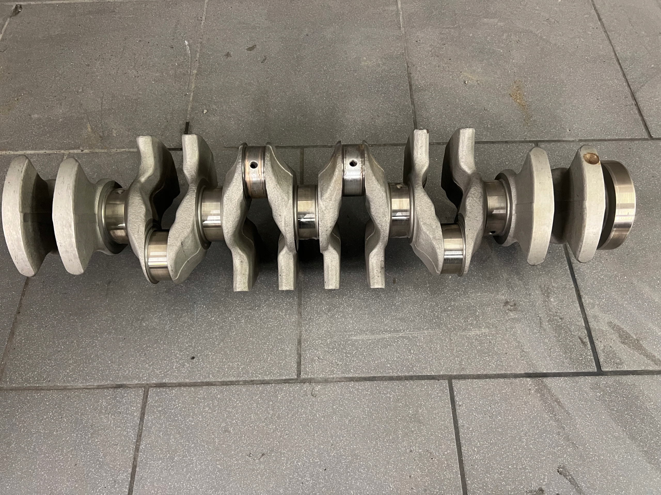 WAŁ KORBOWY BMW M3 M4 F80 F82 7846606