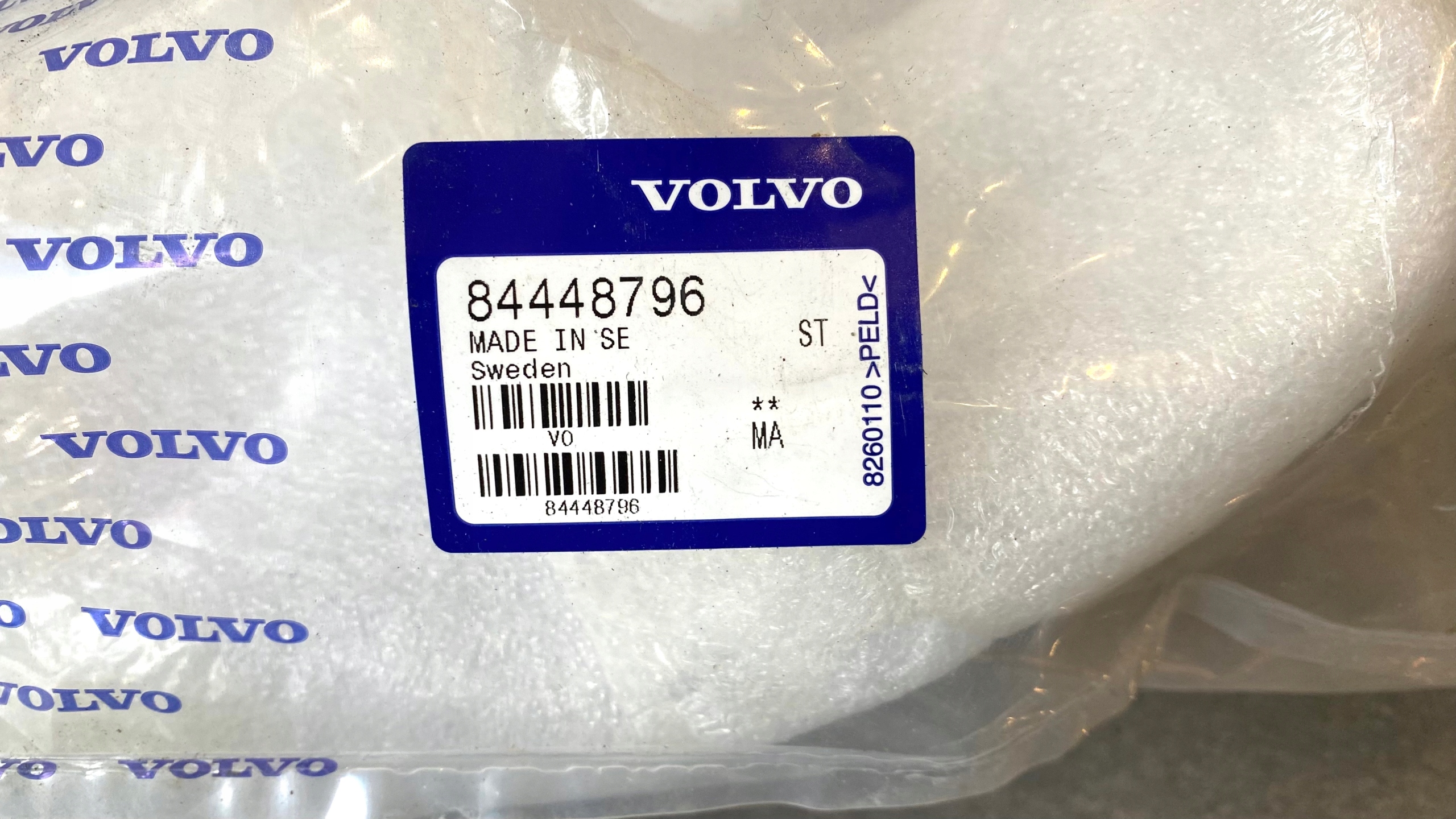 OSŁONA REFLEKTORA LED VOLVO FH5 LEWA 84448796 Typ samochodu Samochody ciężarowe