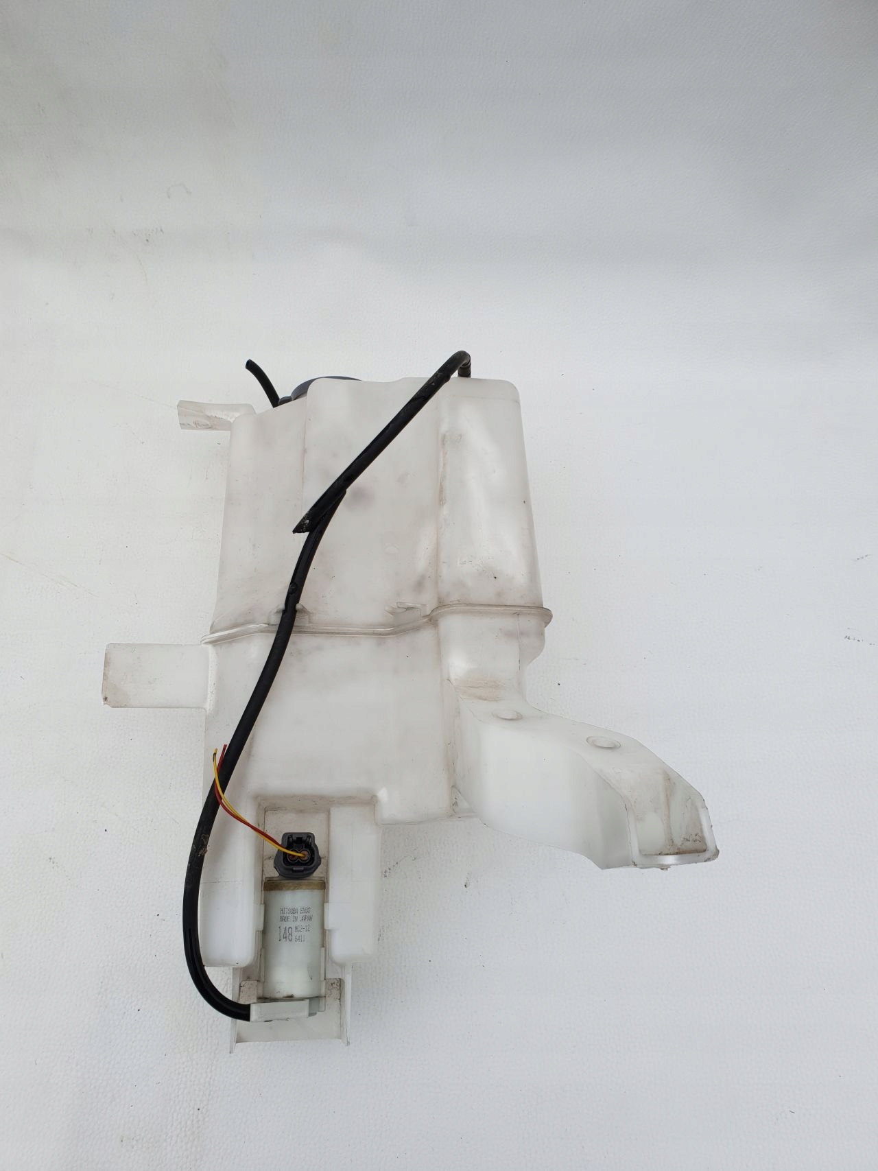 NISSAN NV200 БАЧОК ОМИВАЧА