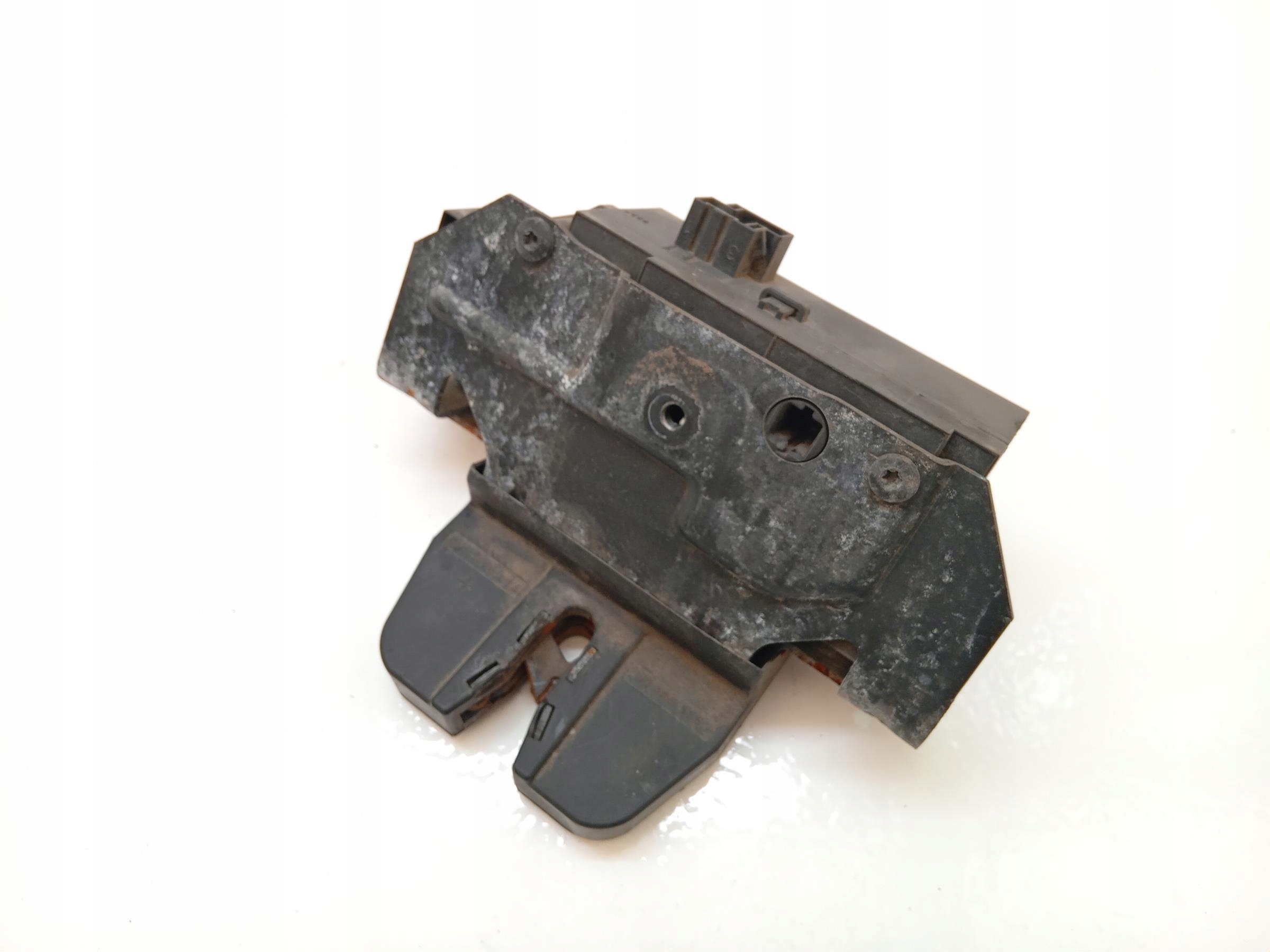 ZAMEK KLAPY TYŁ OPEL VECTRA C KOMBI Producent części Opel OE