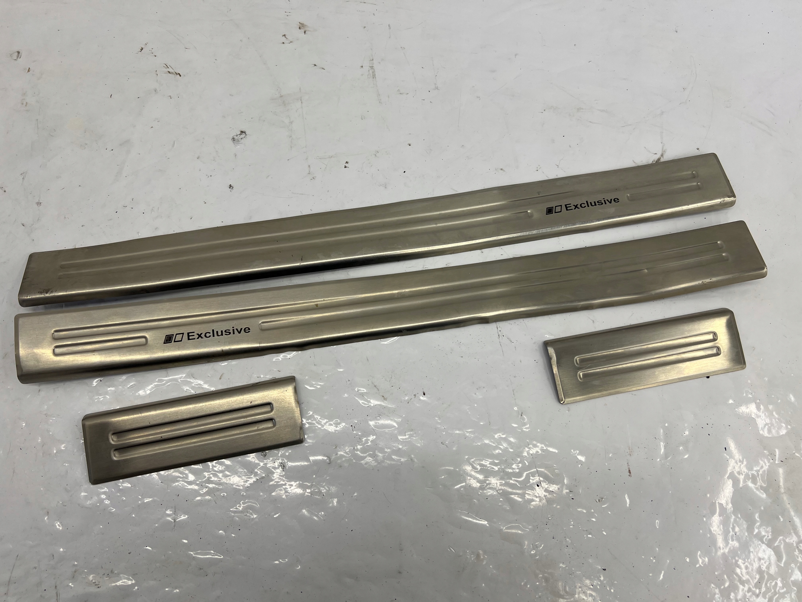 VOLKSWAGEN T-ROC / T-ROC 2017-2023 caps mouldings threshold thresholds EXCLUSIVE