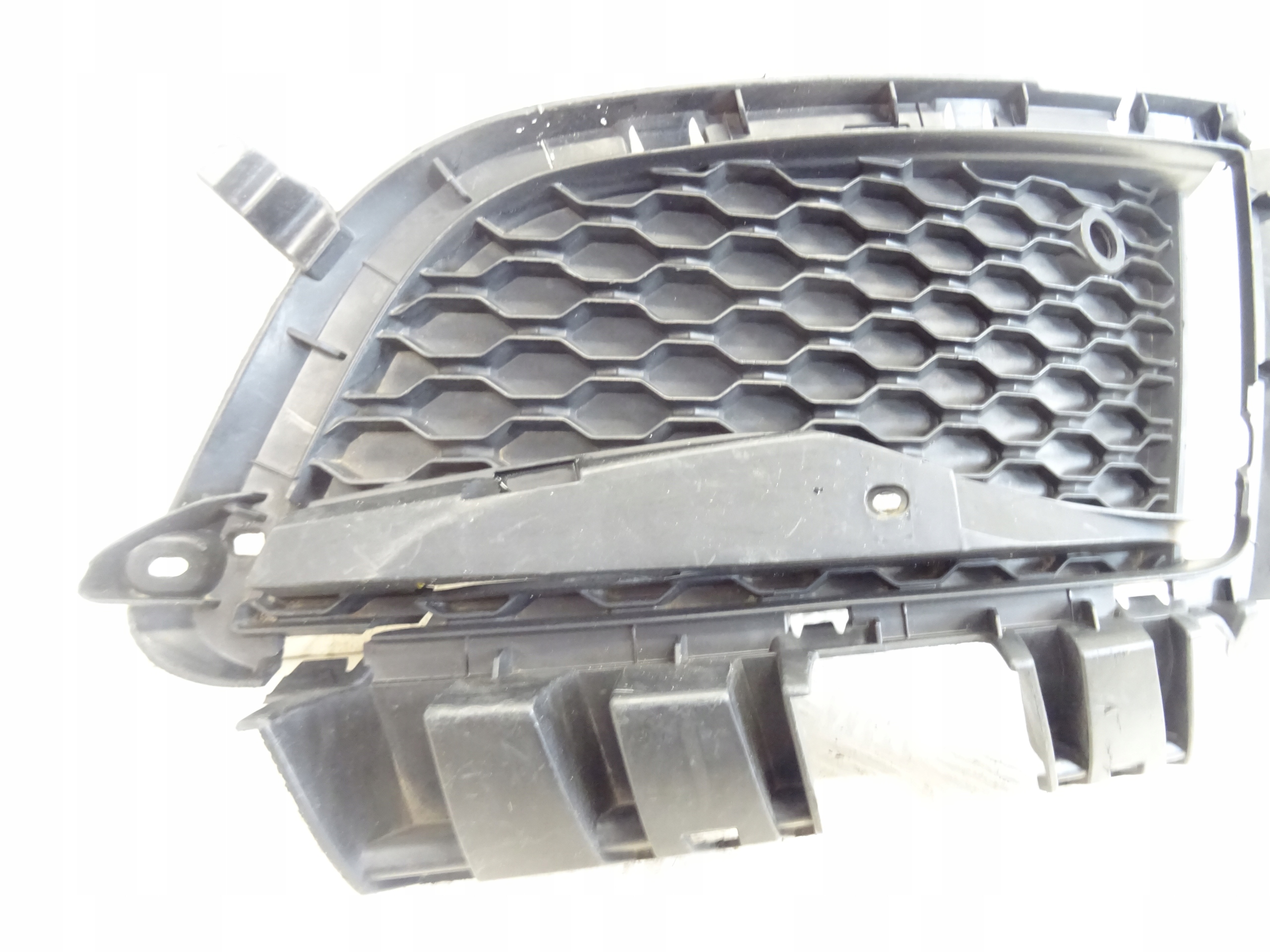 grid of a bumper front front left JAGUAR XF X260 GX63-8B290-A