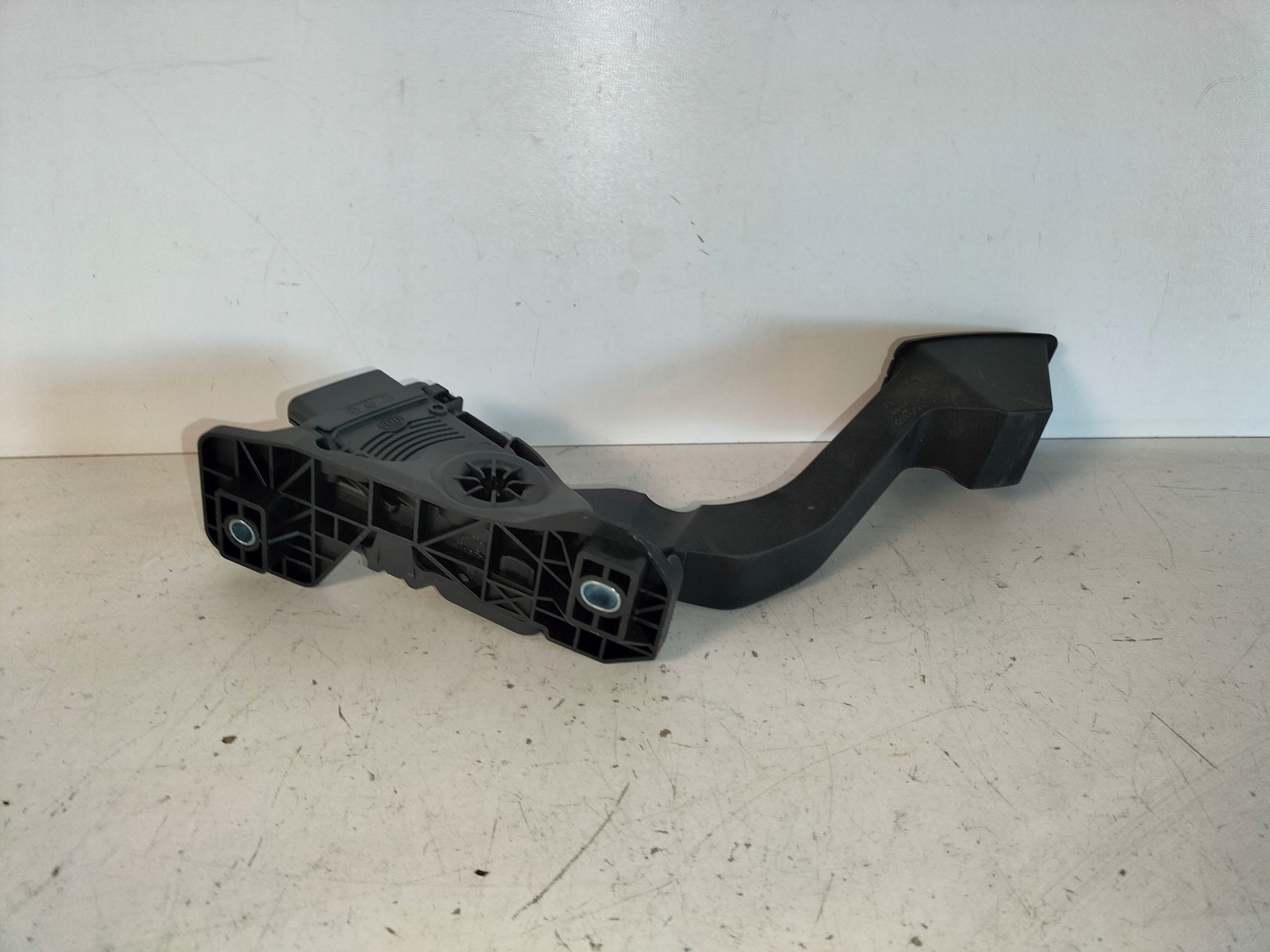 accelerator pedal potentiometer MITSUBISHI SPACE STAR II 13- 1.0B 52KW