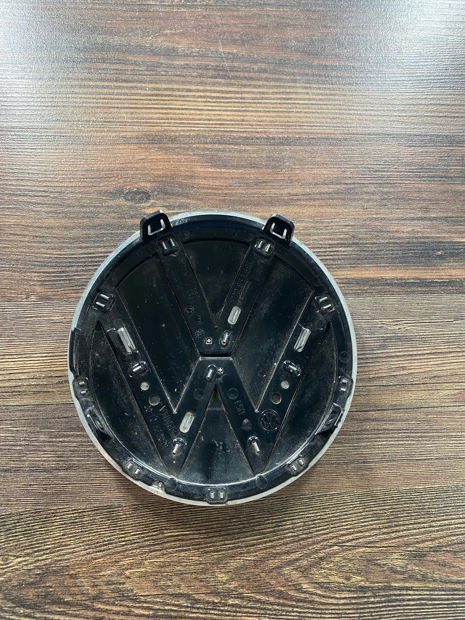 VW GOLF VIII 8 CADDY EMBLEMAT LOGO ZNACZEK 5H0853601D Marka Volkswagen