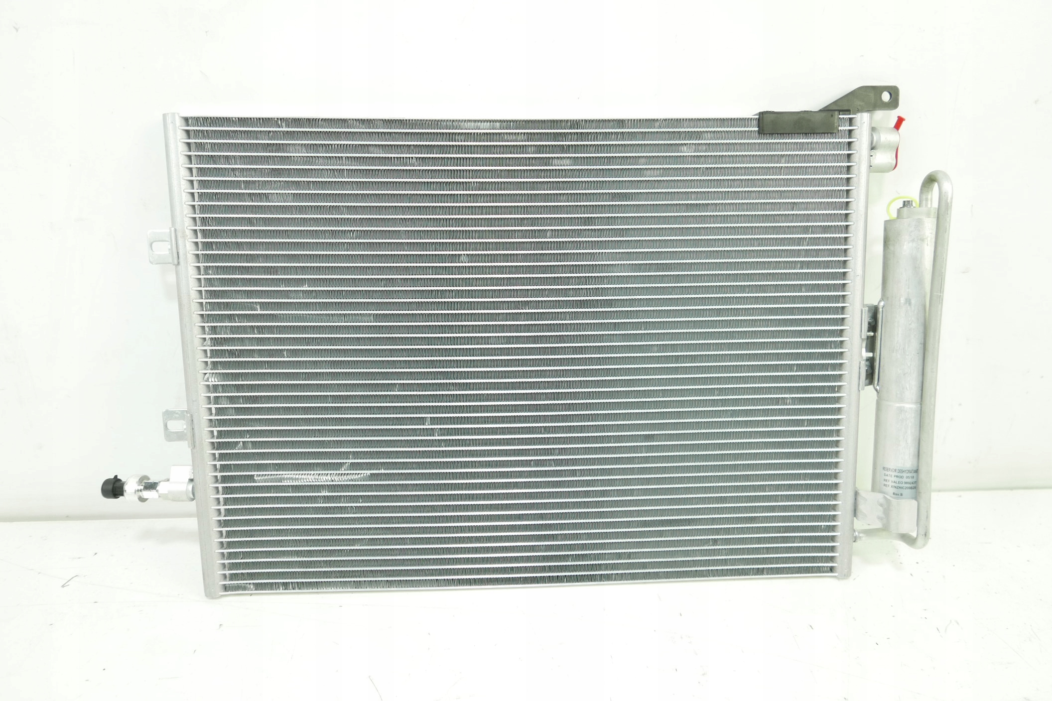 VALEO 818165 CHLODNICA KLIMATYZACJI RENAULT CLIO Catalog number of the original RENAULT 8200443897 RENAULT 8200688393