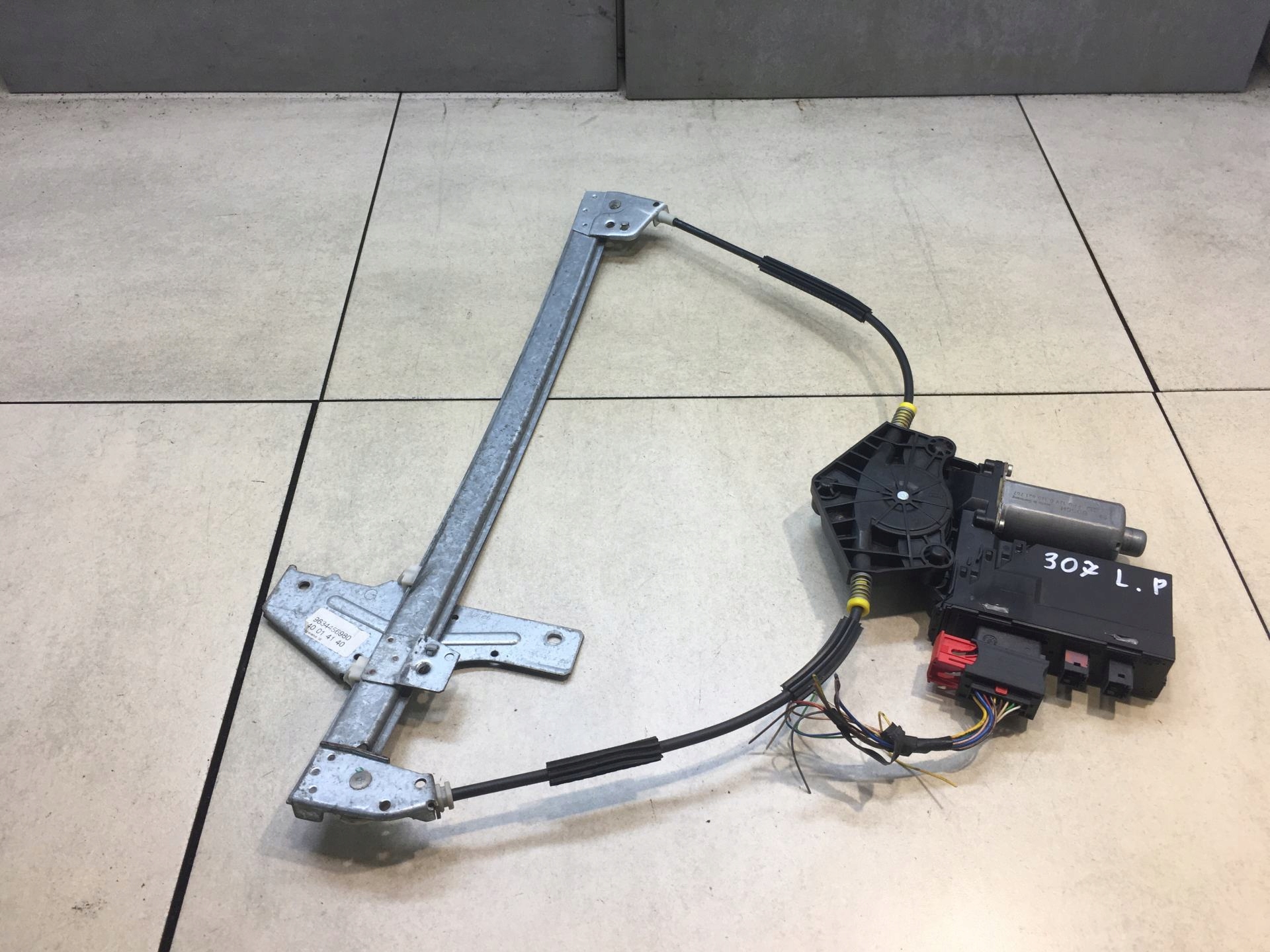 window regulator left front PEUGEOT 307 9634456980