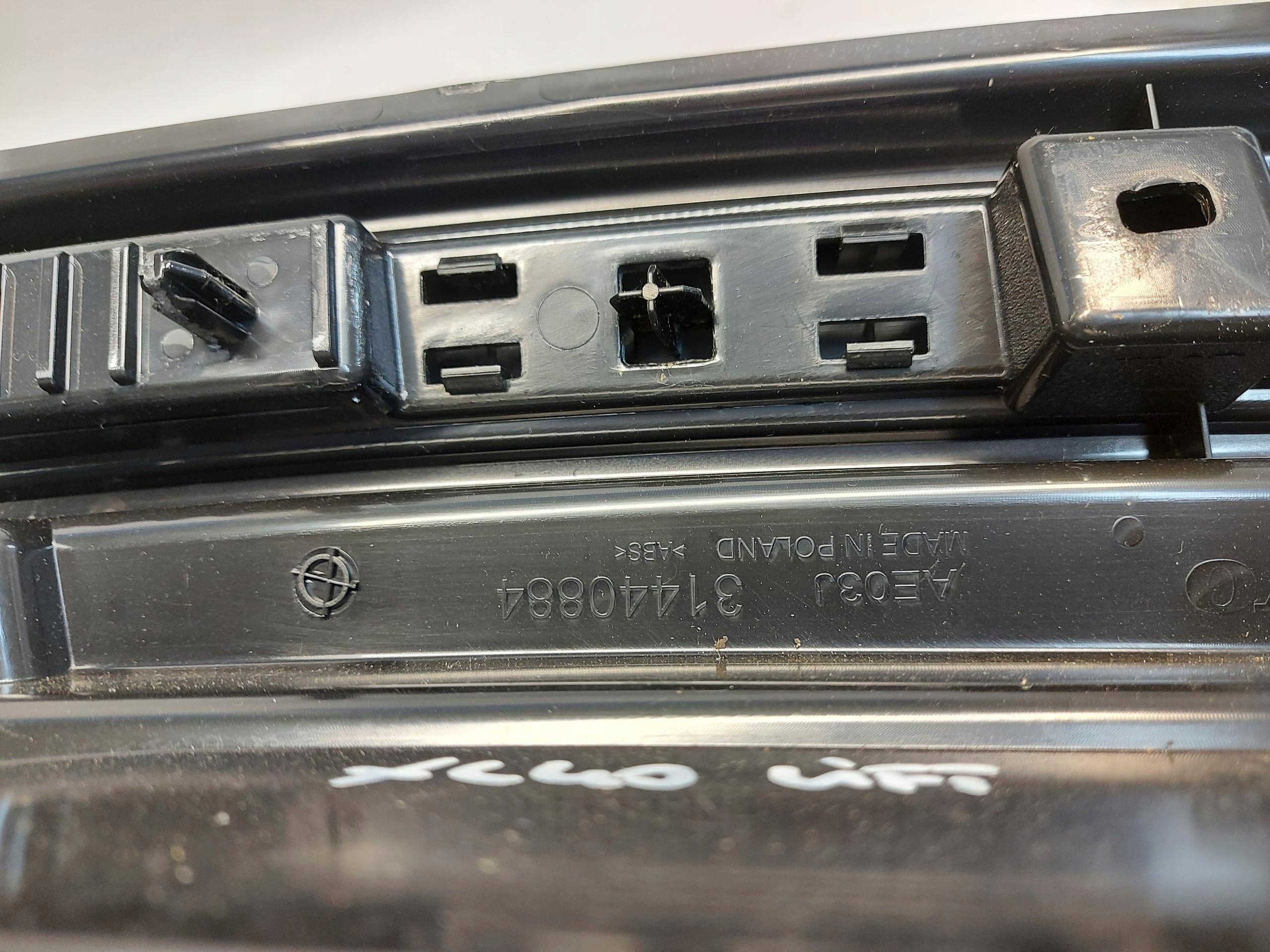 Volvo XC40 Lift Recharge front panel cover rear part 31440884