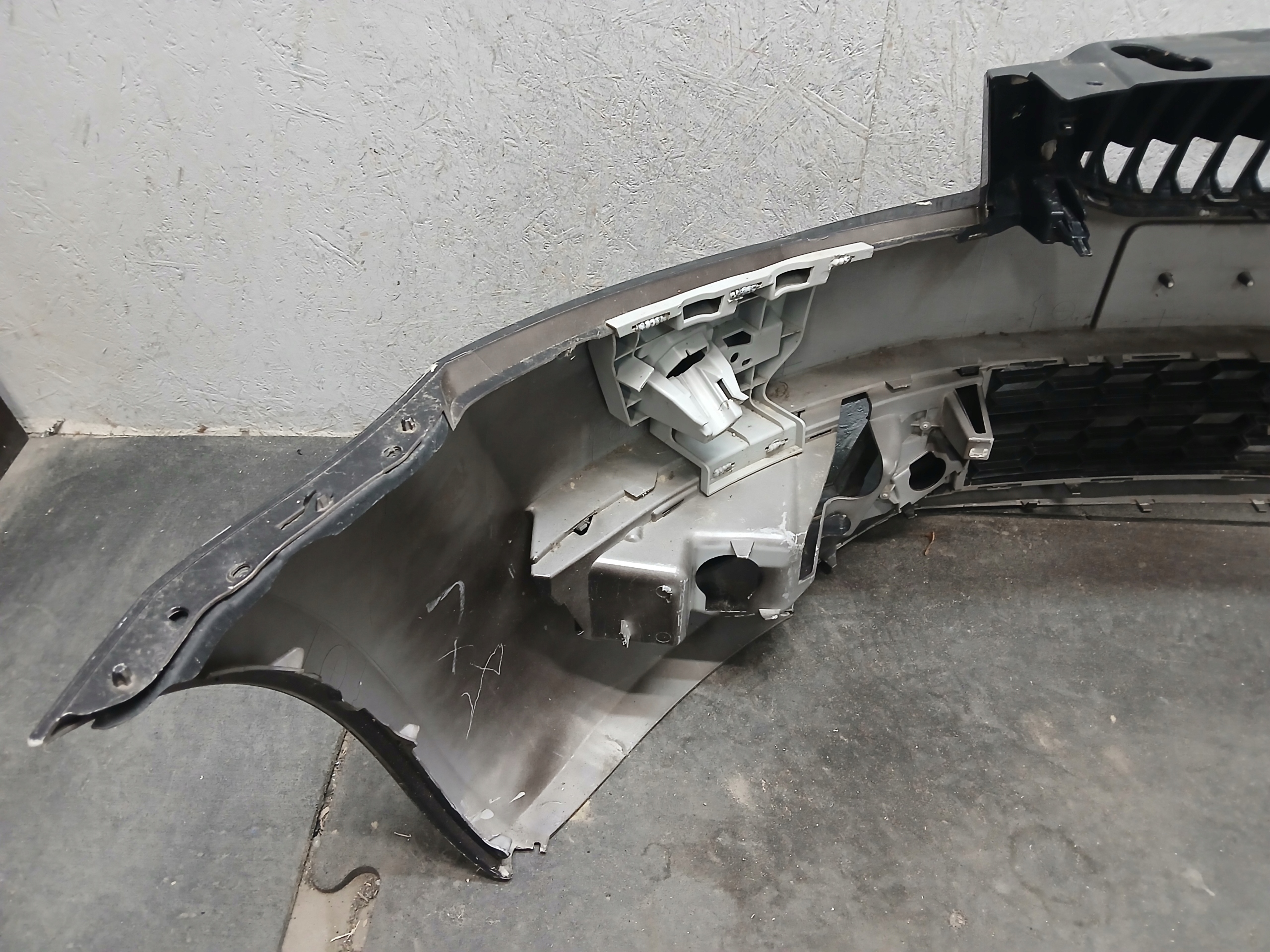 bumper front SKODA OCTAVIA III 3 14-17 5E0