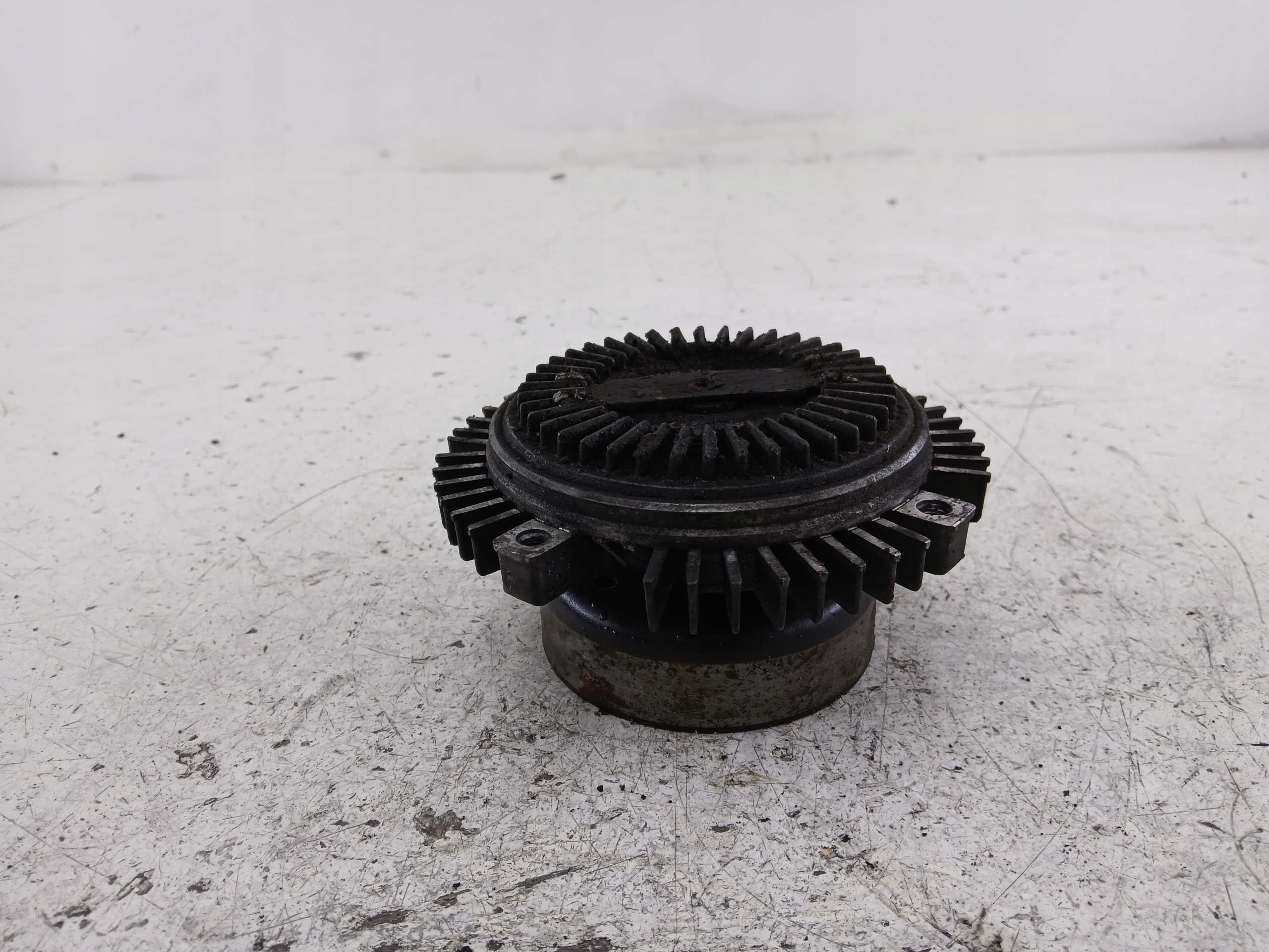 VW PASSAT B5 1.9 TDI WISKOZA kvačilo ventilatora 06B121347