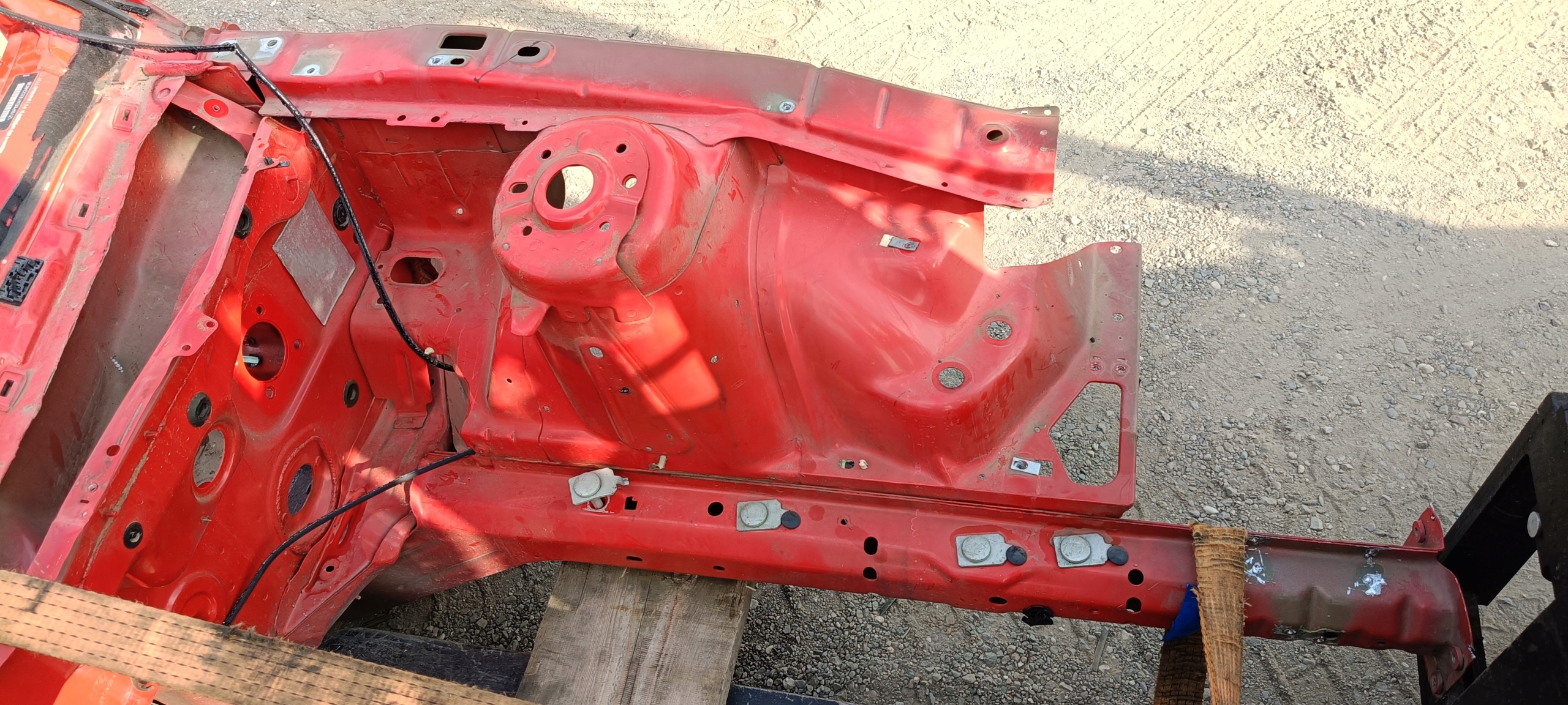 quarter quarter placement left left front Ford Mustang 2010-2014