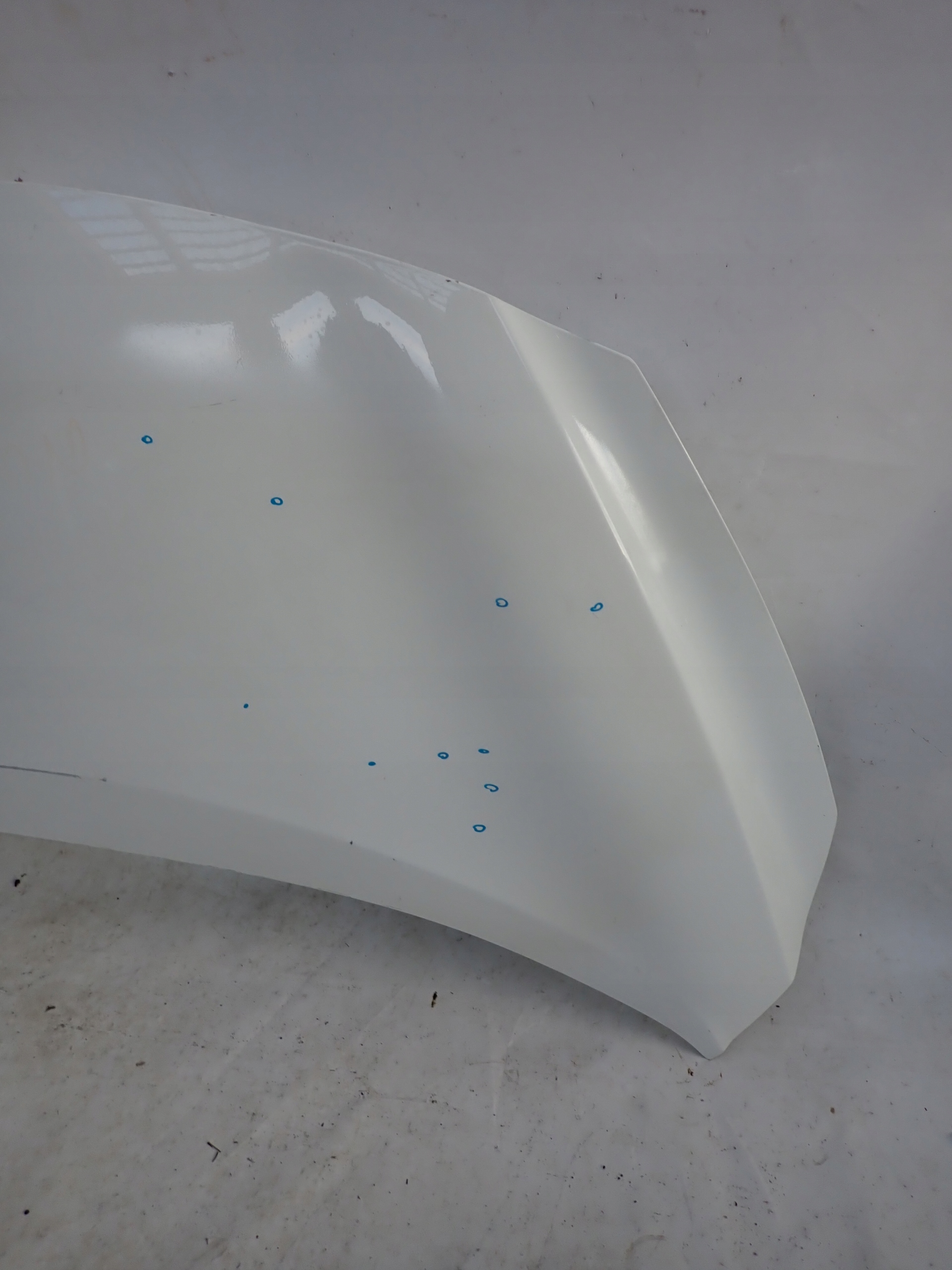 NISSAN MICRA K14 16- Cofano