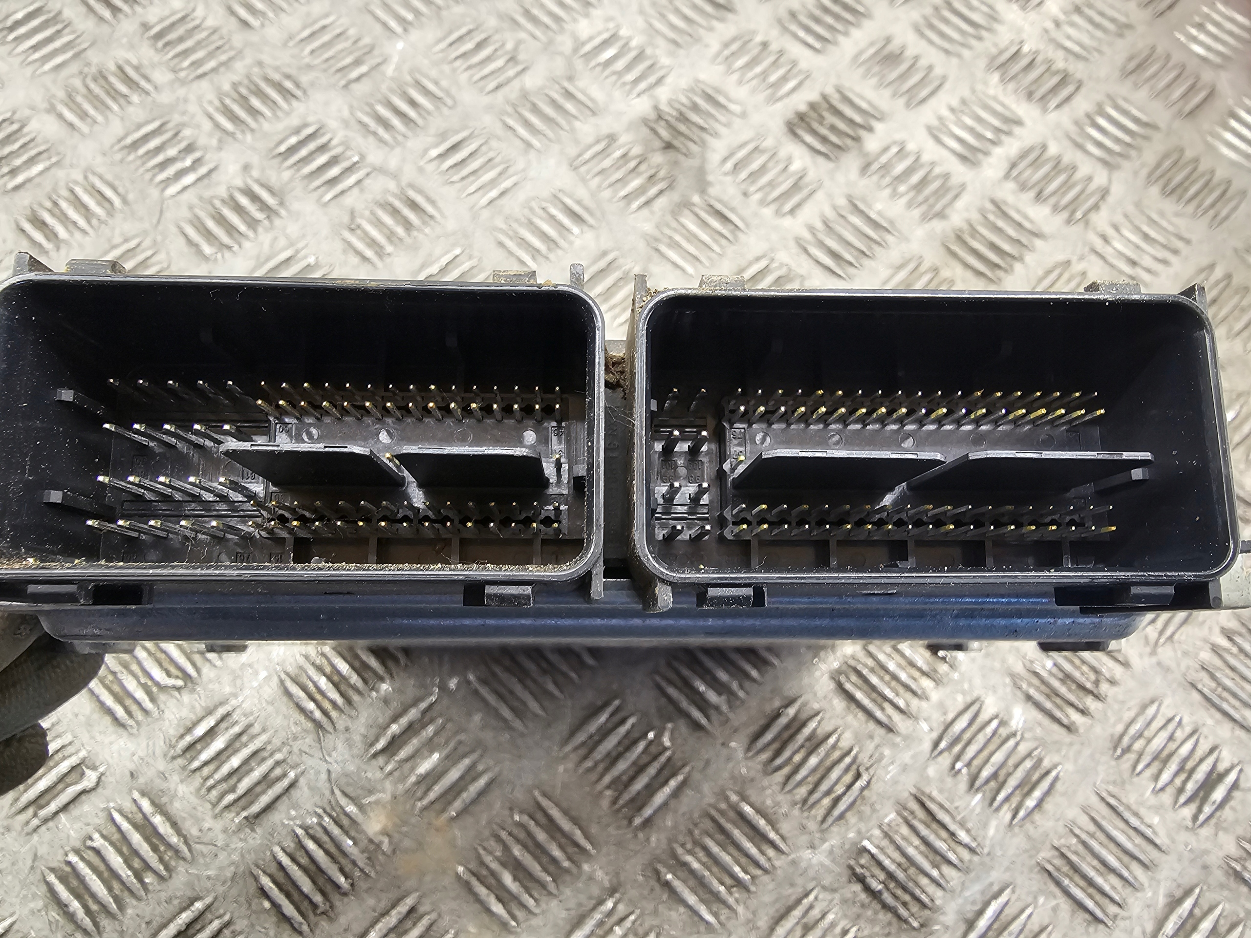 control unit of the engine FORD TRANSIT MK8 21R KK21-12A650-FA