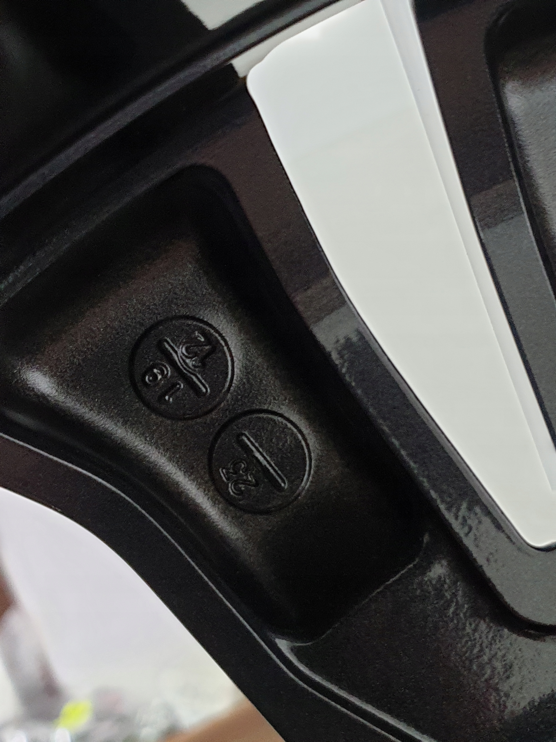 Felgi 18 CALI Mitsubishi Outlander ASX RVR Eclipse Center bore mm 66