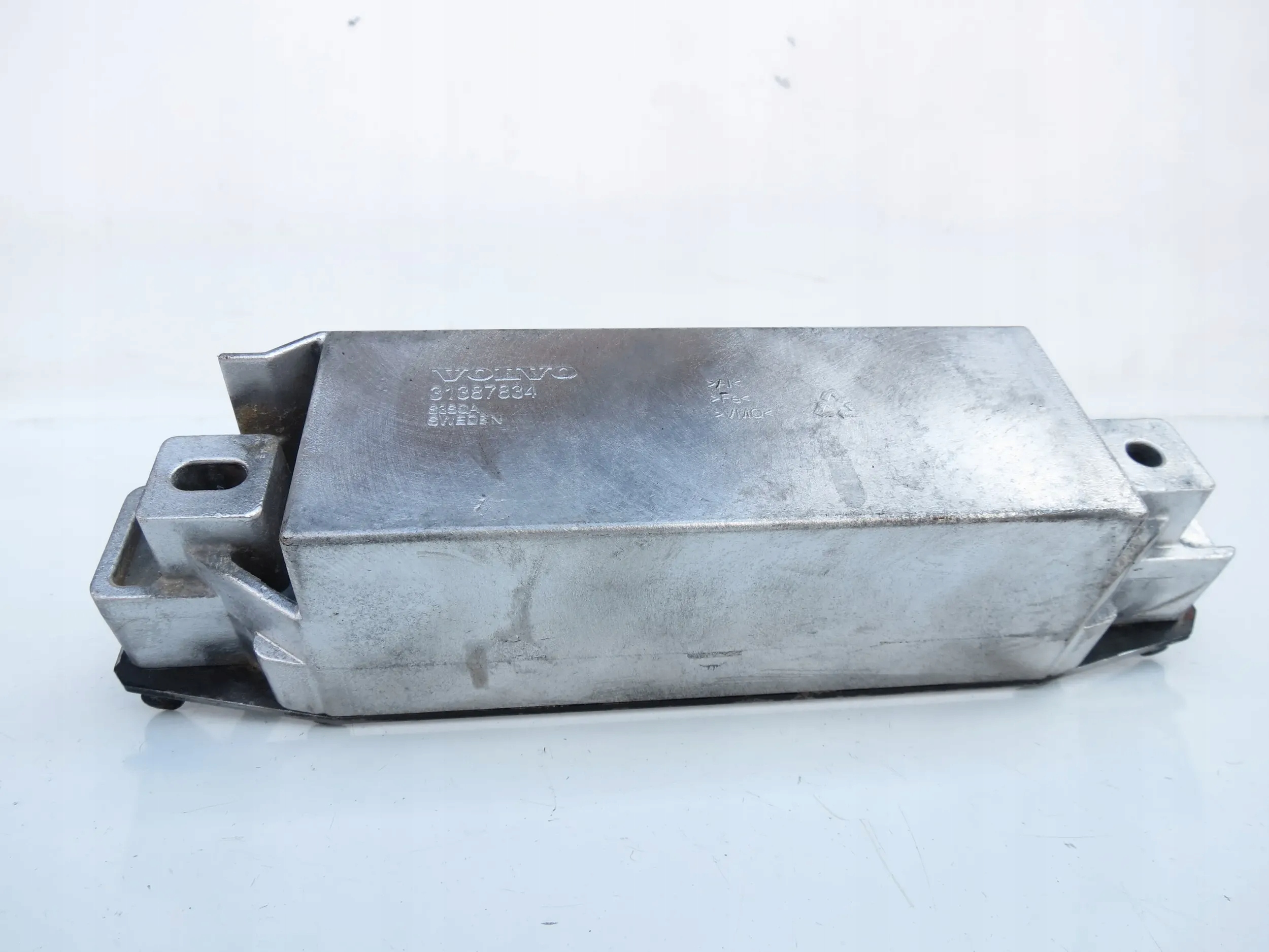 TLUMIK DRGAN 31387834 VOLVO S60 II V40 II V60 e XC60 e
