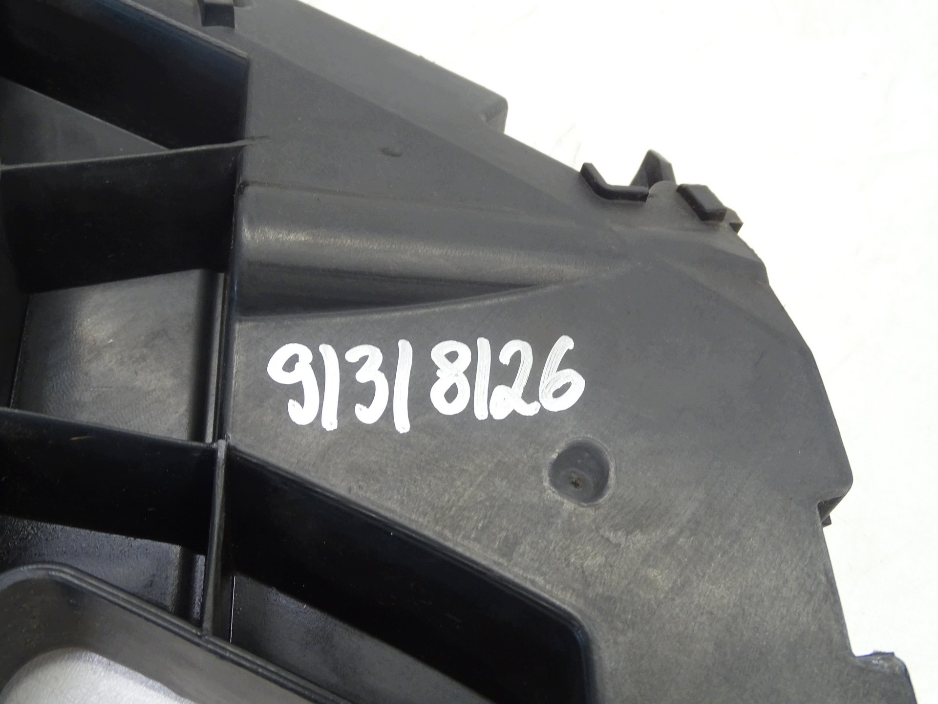 Support Support plaque Pare choc Droite Avant AUDI A7 4G8 4G8807284C