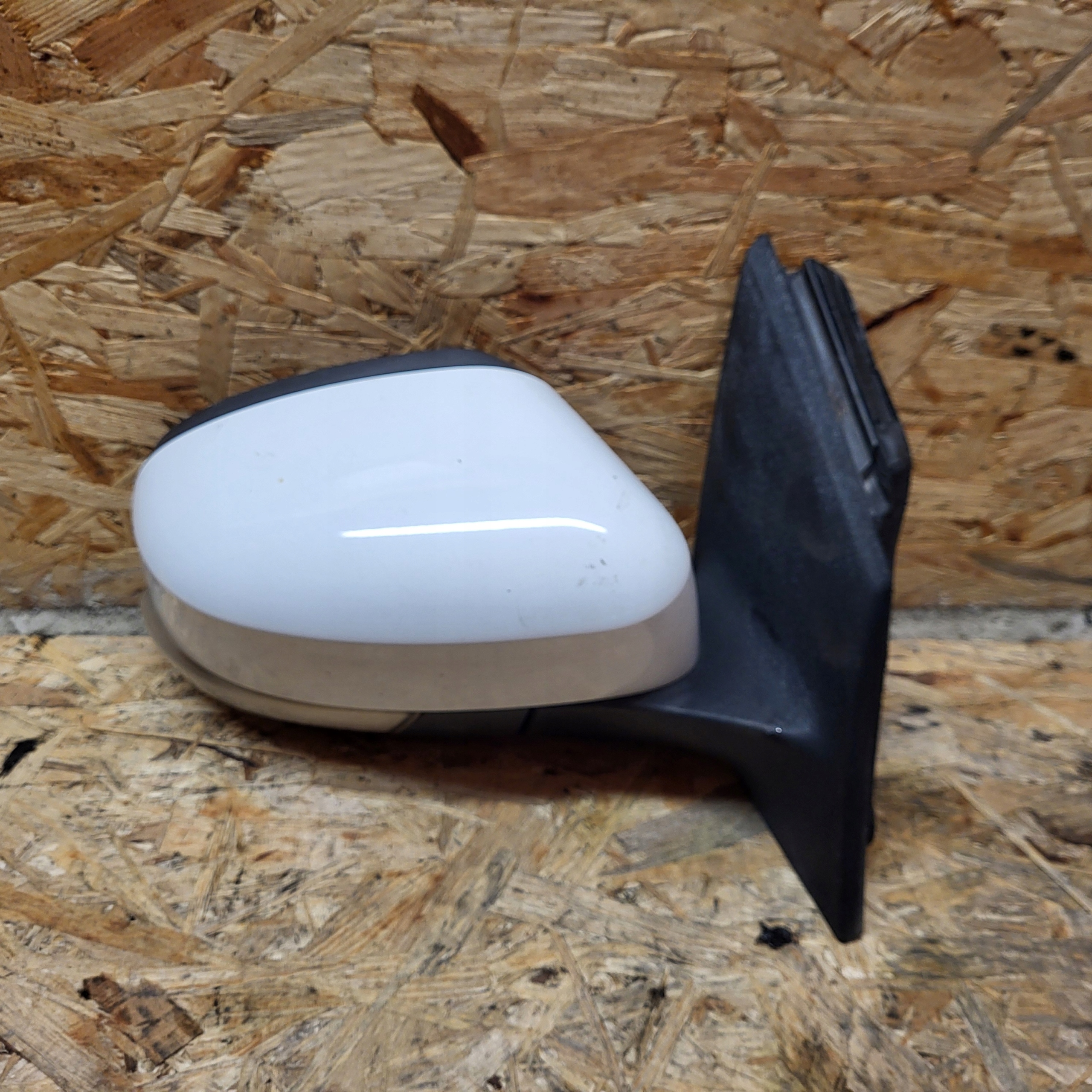 FORD FOCUS MK3 11-18r KOMBI HB 7PIN mirror electrics right BIALE 5B