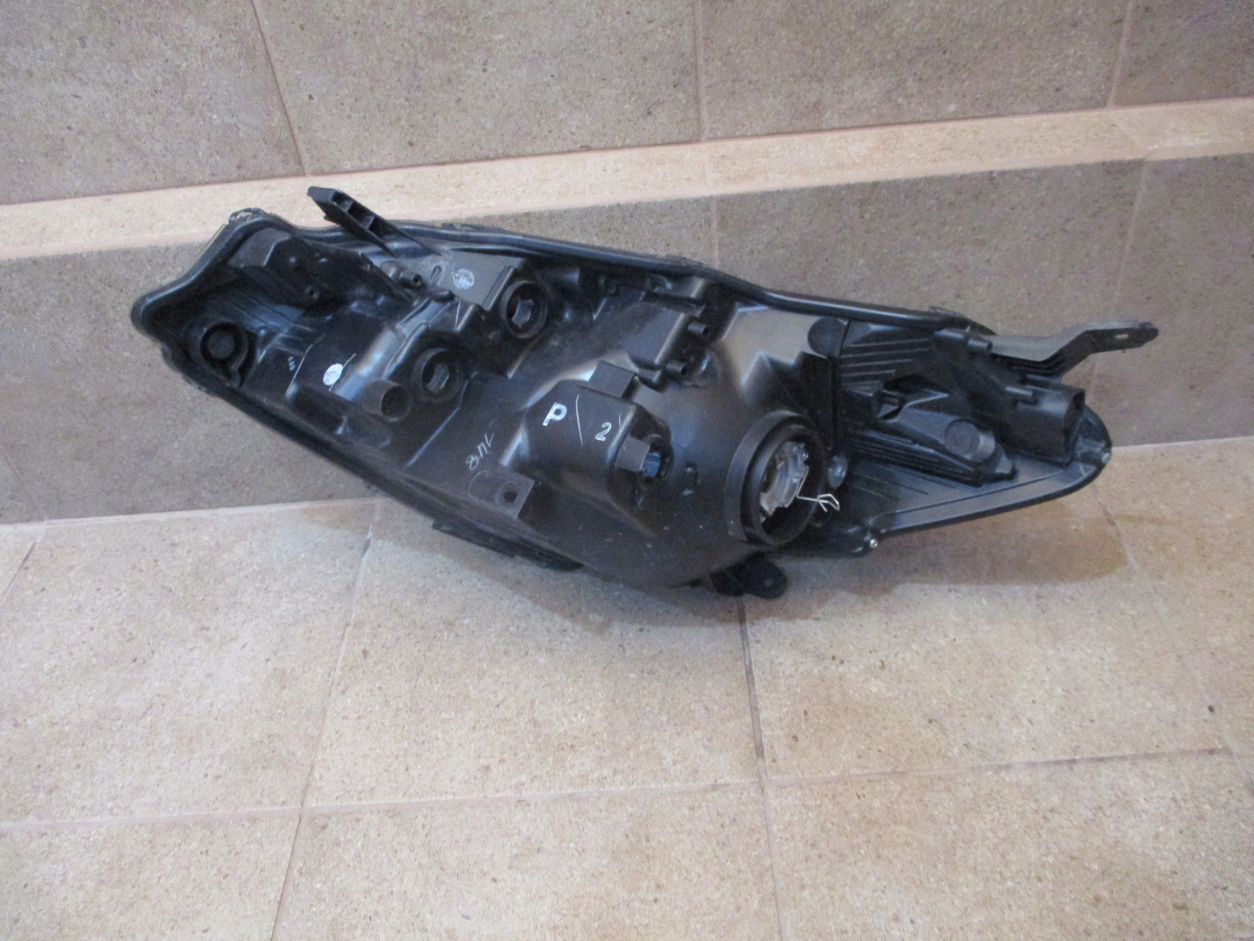 light front front right TOYOTA YARIS III LIFT 17