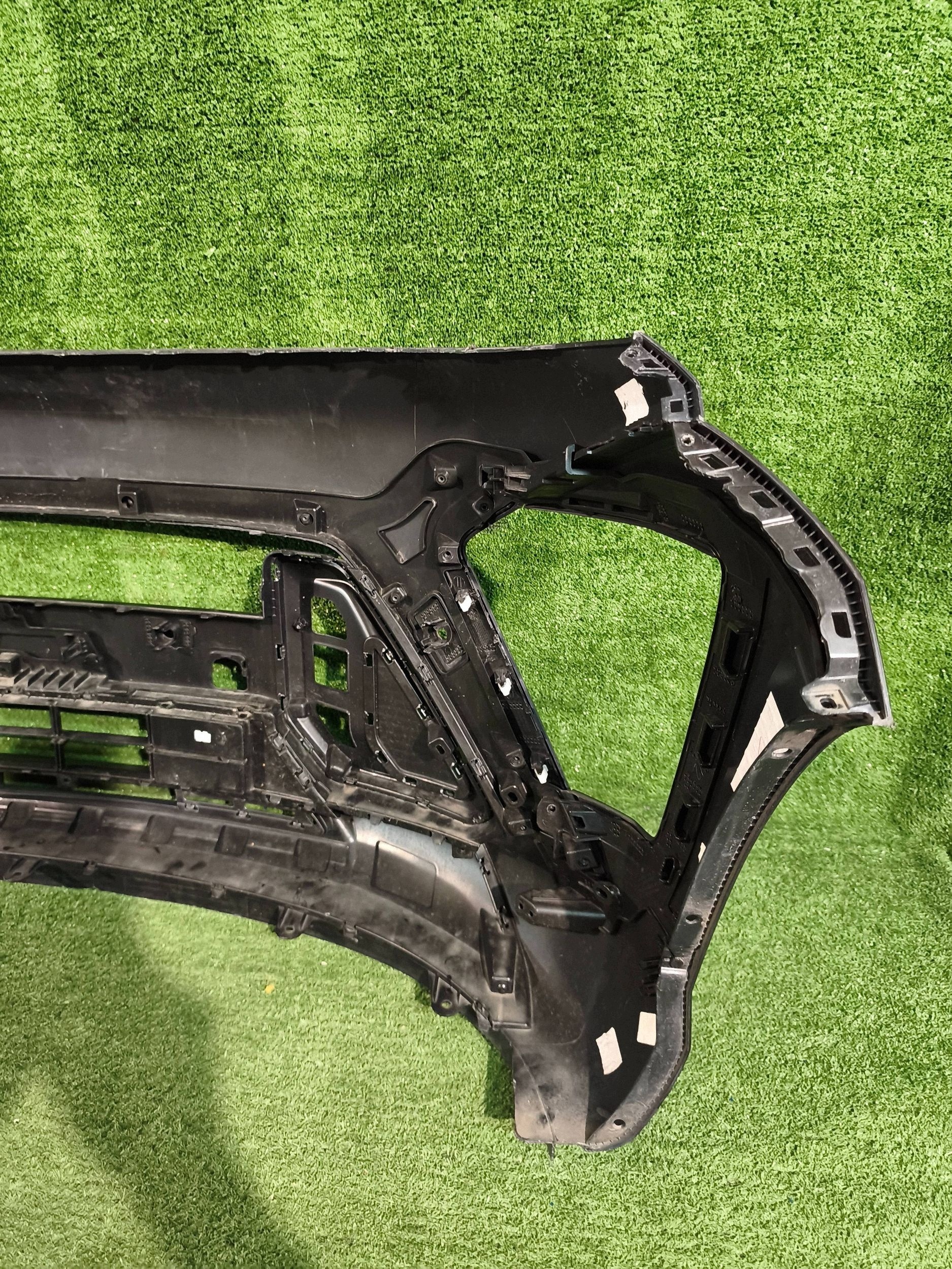 nárazník přední předek HYUNDAI KONA II NR.Z084