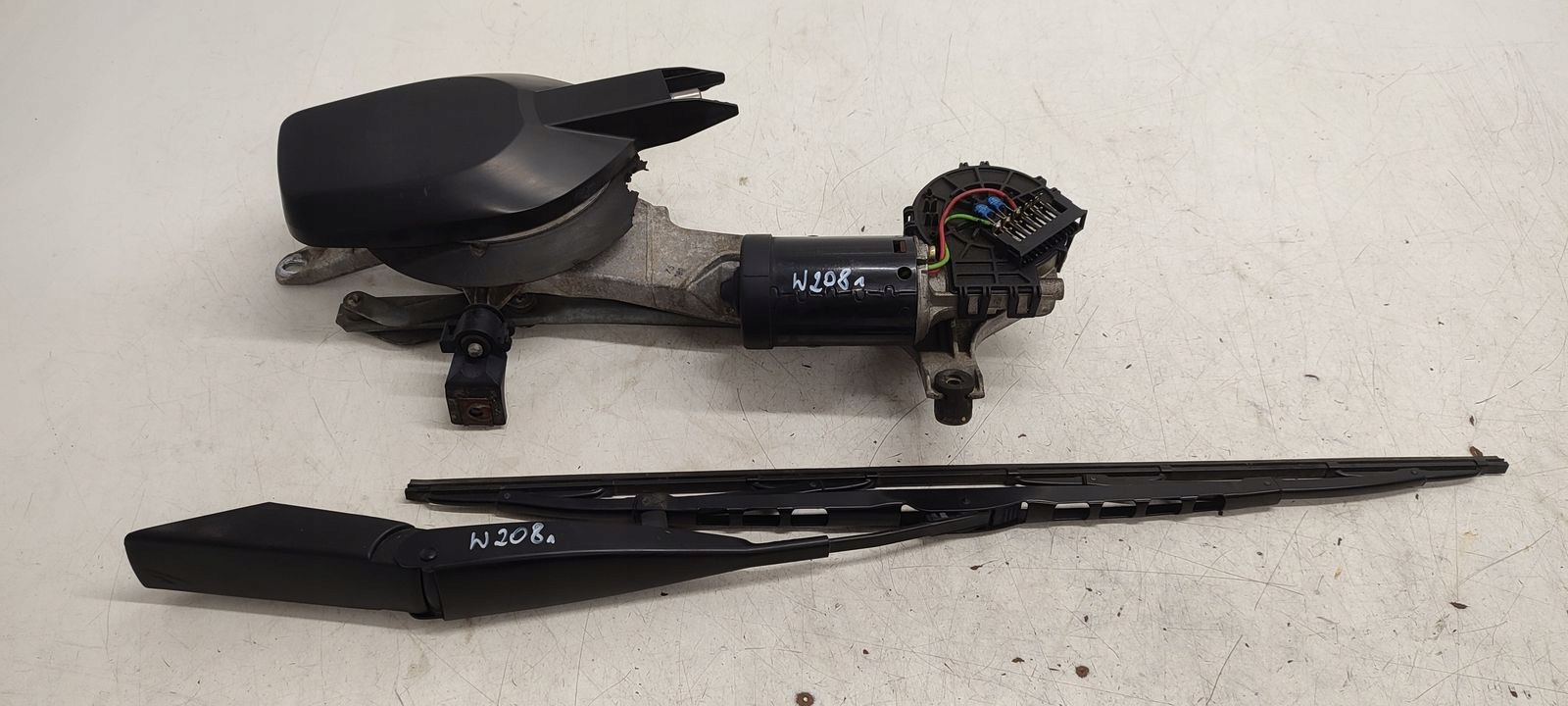 wiper mechanism arm Mercedes W208 2,0 compressor;