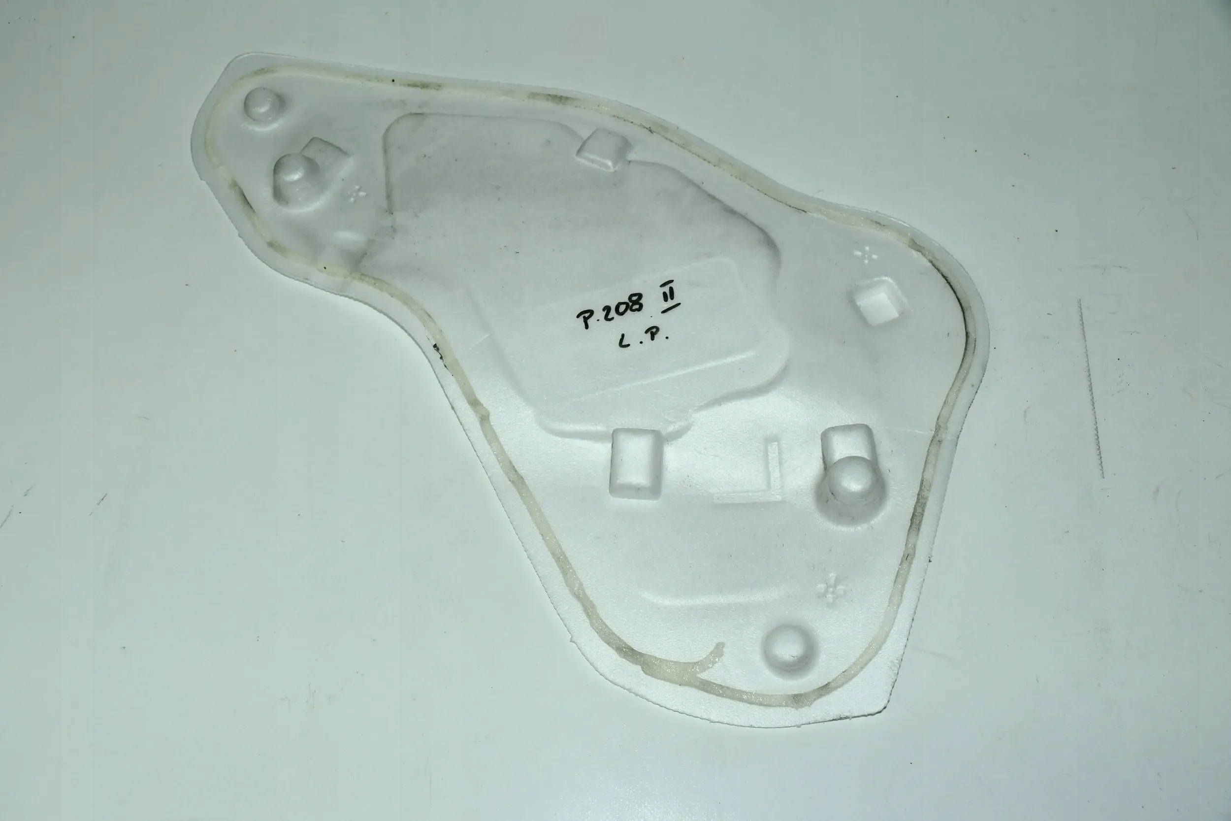 WYGŁUSZENIE WEWNĘTRZNE DRZWI LEWY PRZÓD 9826725980 PEUGEOT 208 II 19-