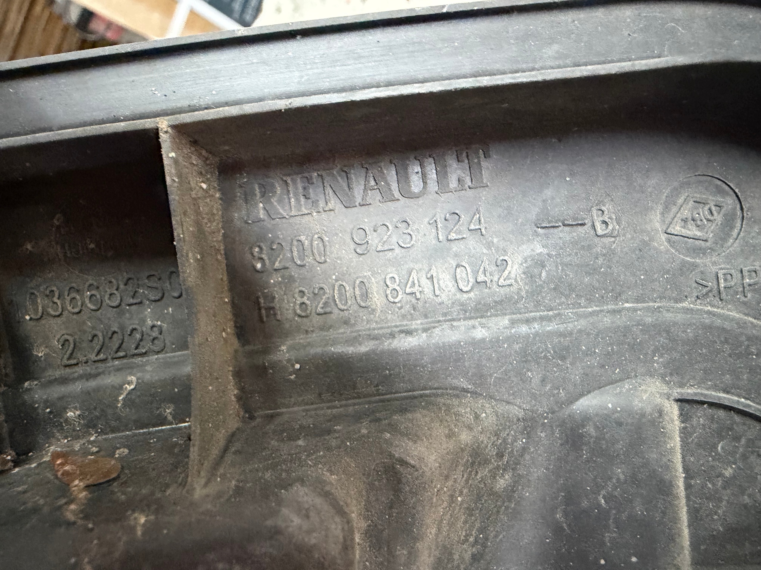 REZONATOR Gehäuse filter luft RENAULT MEGANE III 1.4 TCE