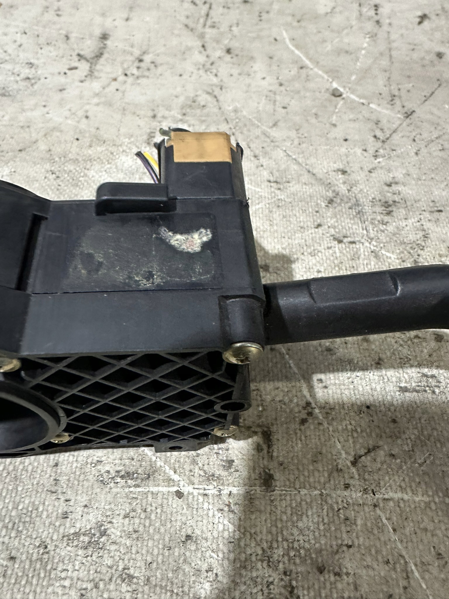 rucice volana AUDI A4 B5 4D0953513