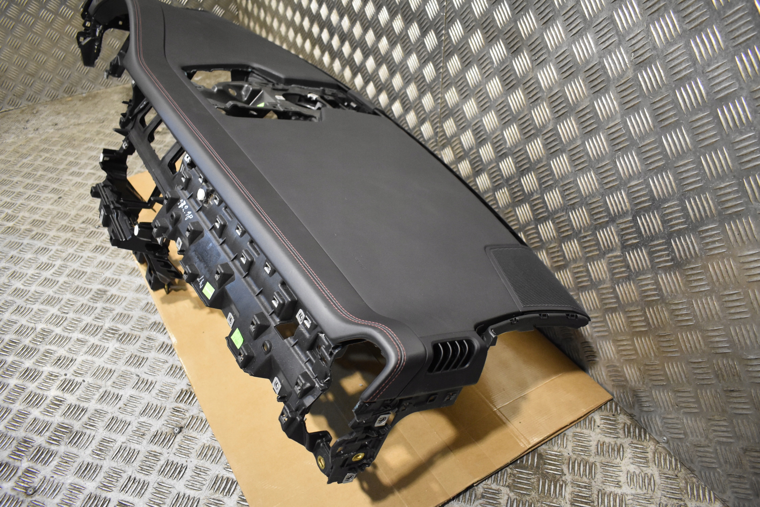 IDEALNA console leather NAPPA CZEROWNA NITKA PORSCHE CAYENNE 9Y 1