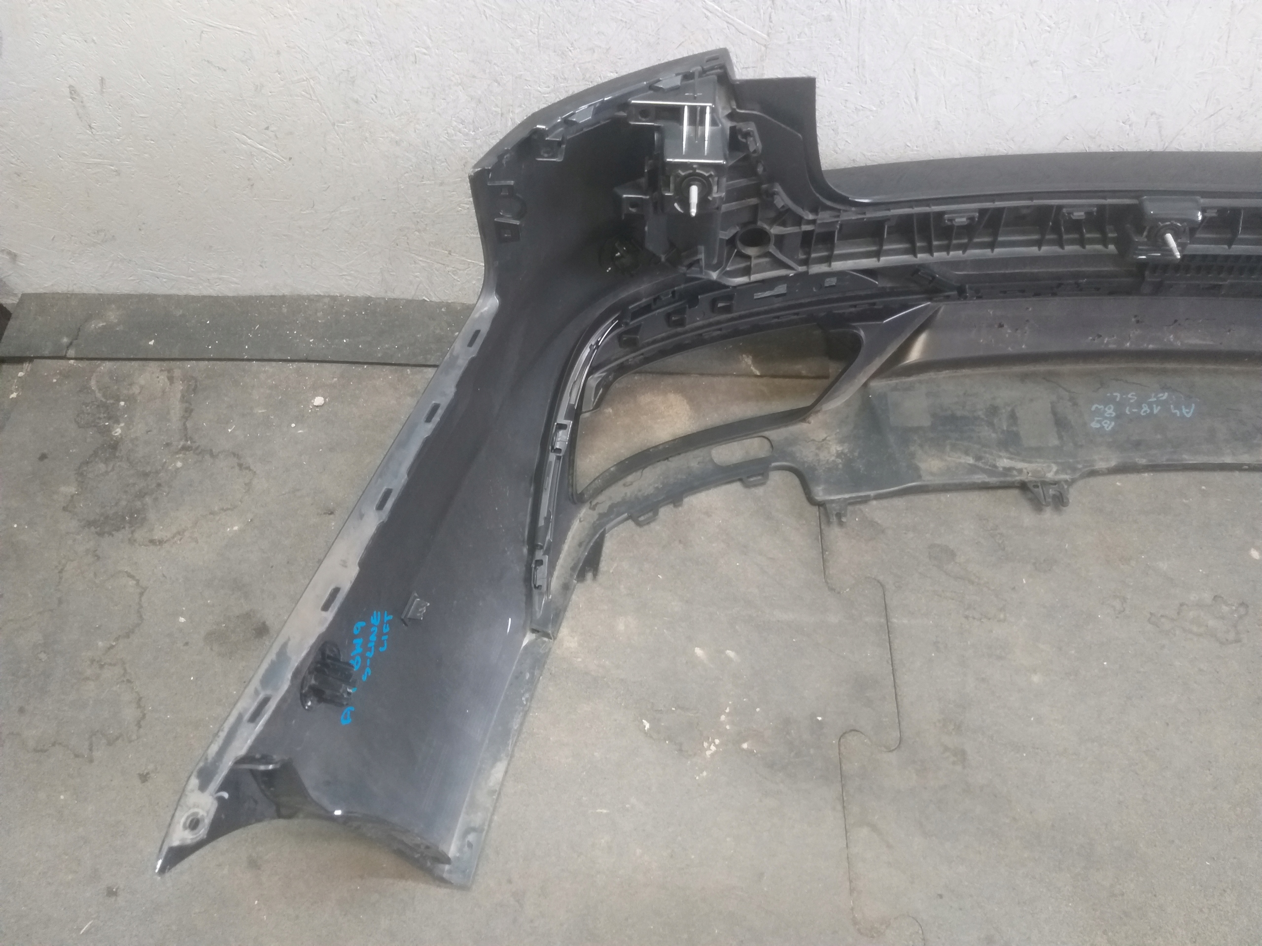 STOSSSTANGE HECK AUDI A4 B9 KOMBI LIFT 19- 8W9