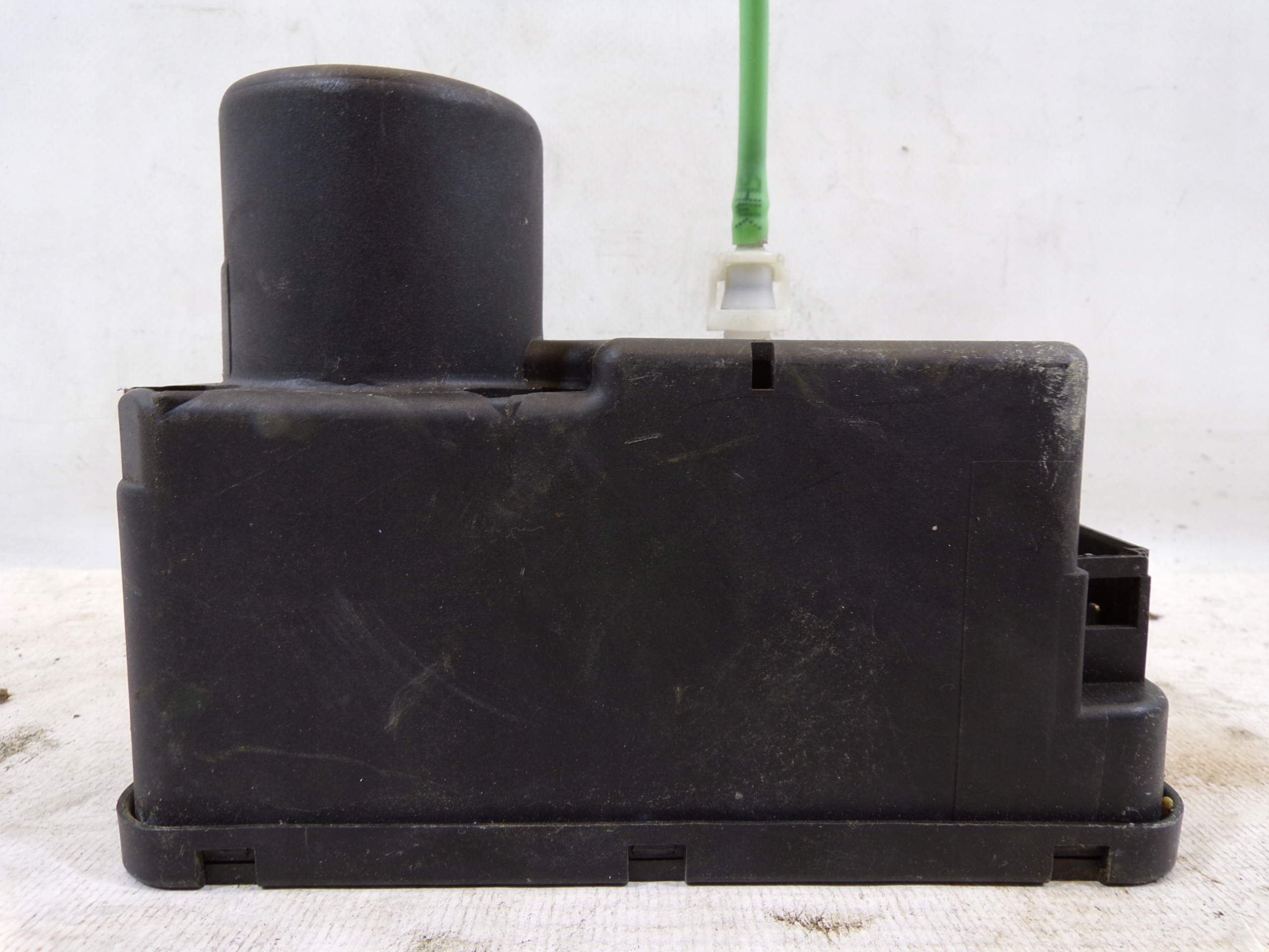 POMPKA CENTRALNEGO ZAMKA AUDI VOLKSWAGEN GOLF 3 III 1H0962257E