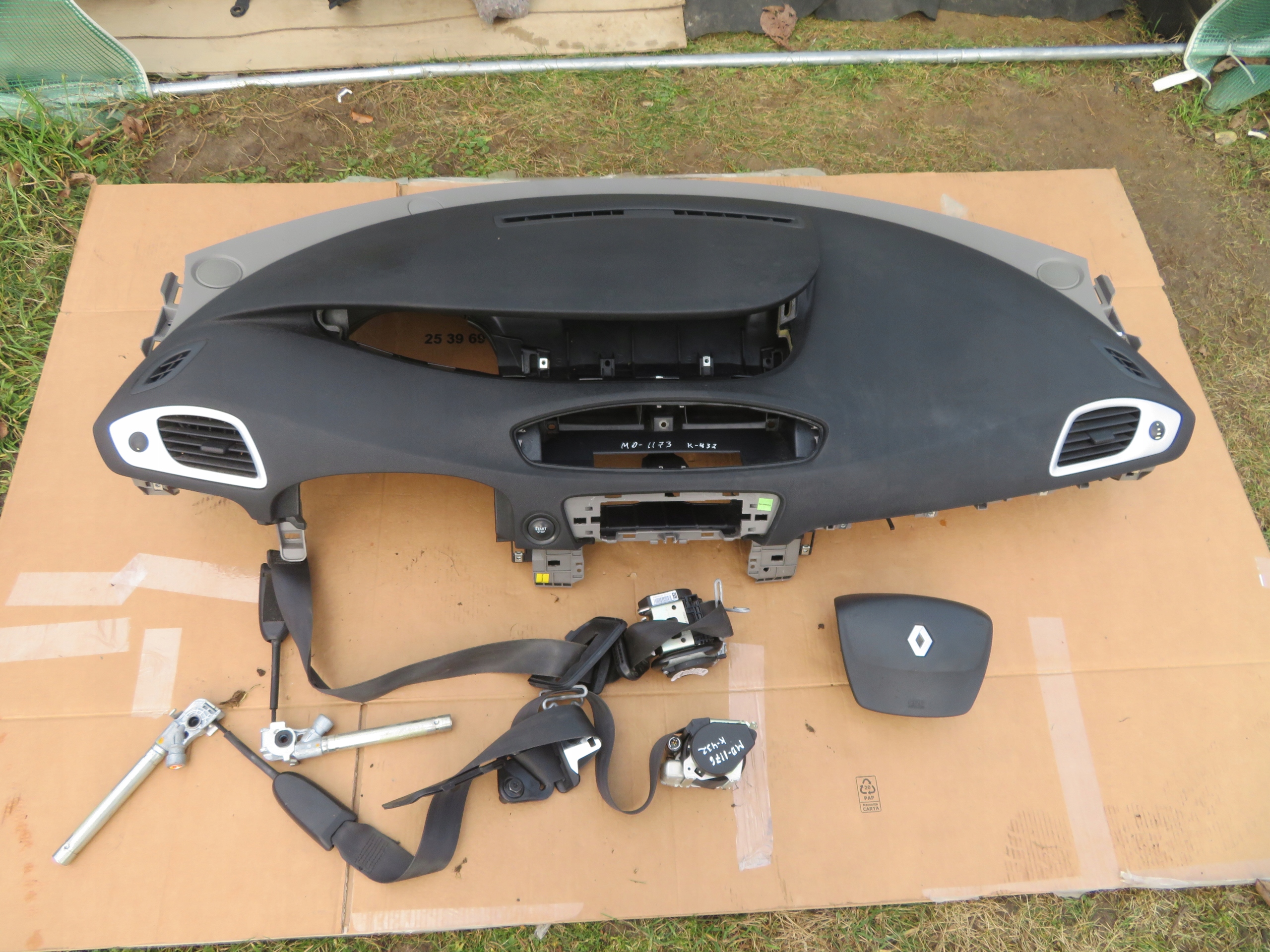 GRAND SCENIC III 11R KONSOLA DESKA ROZDZIELCZA